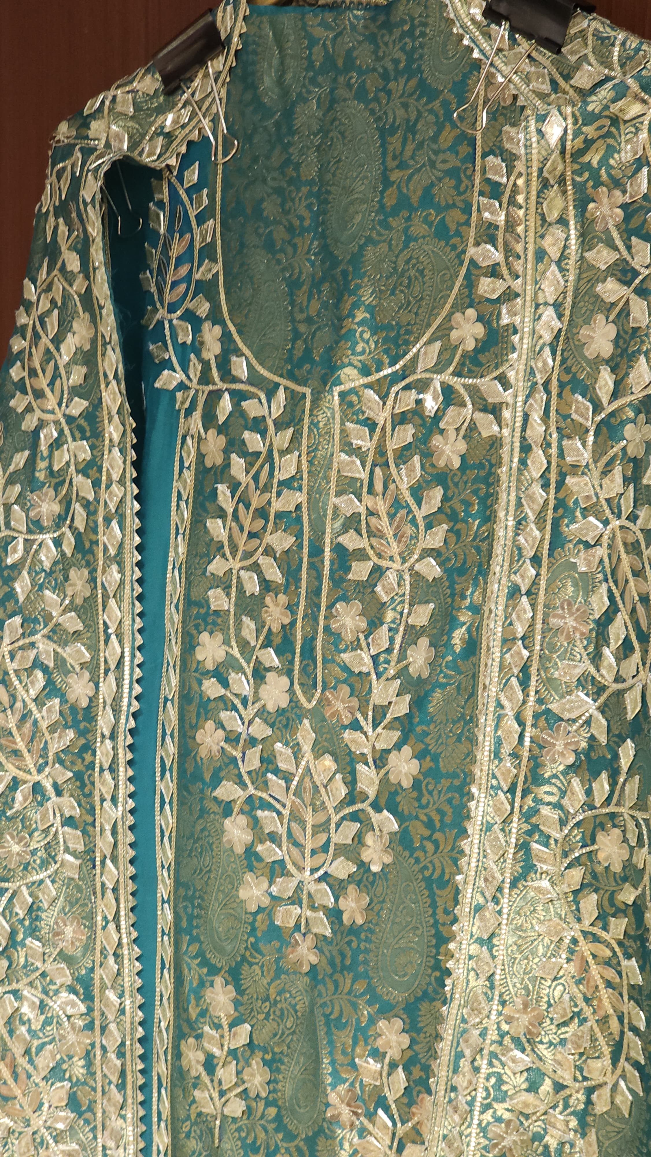 The Maharani Suit