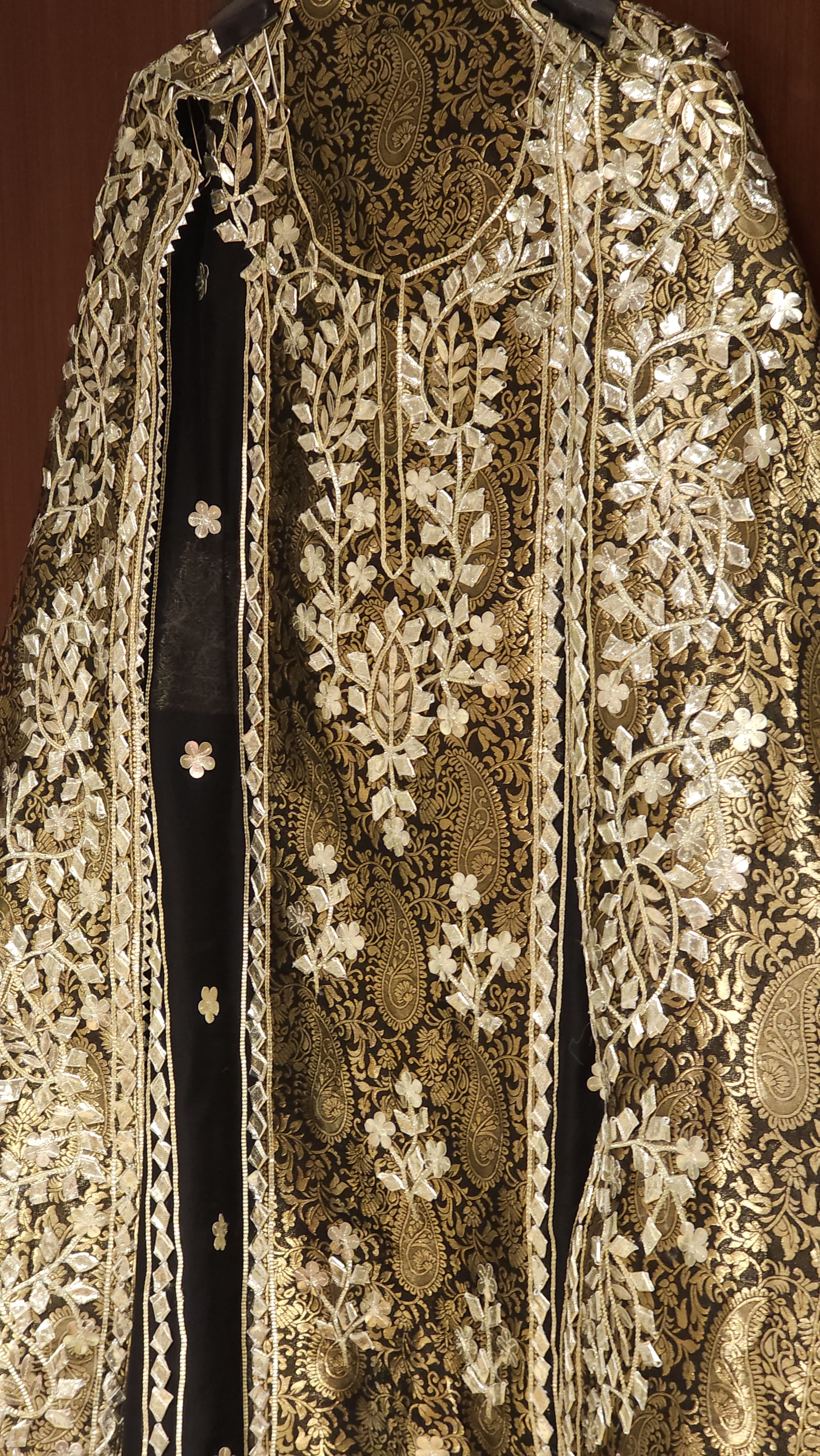 The Maharani Suit