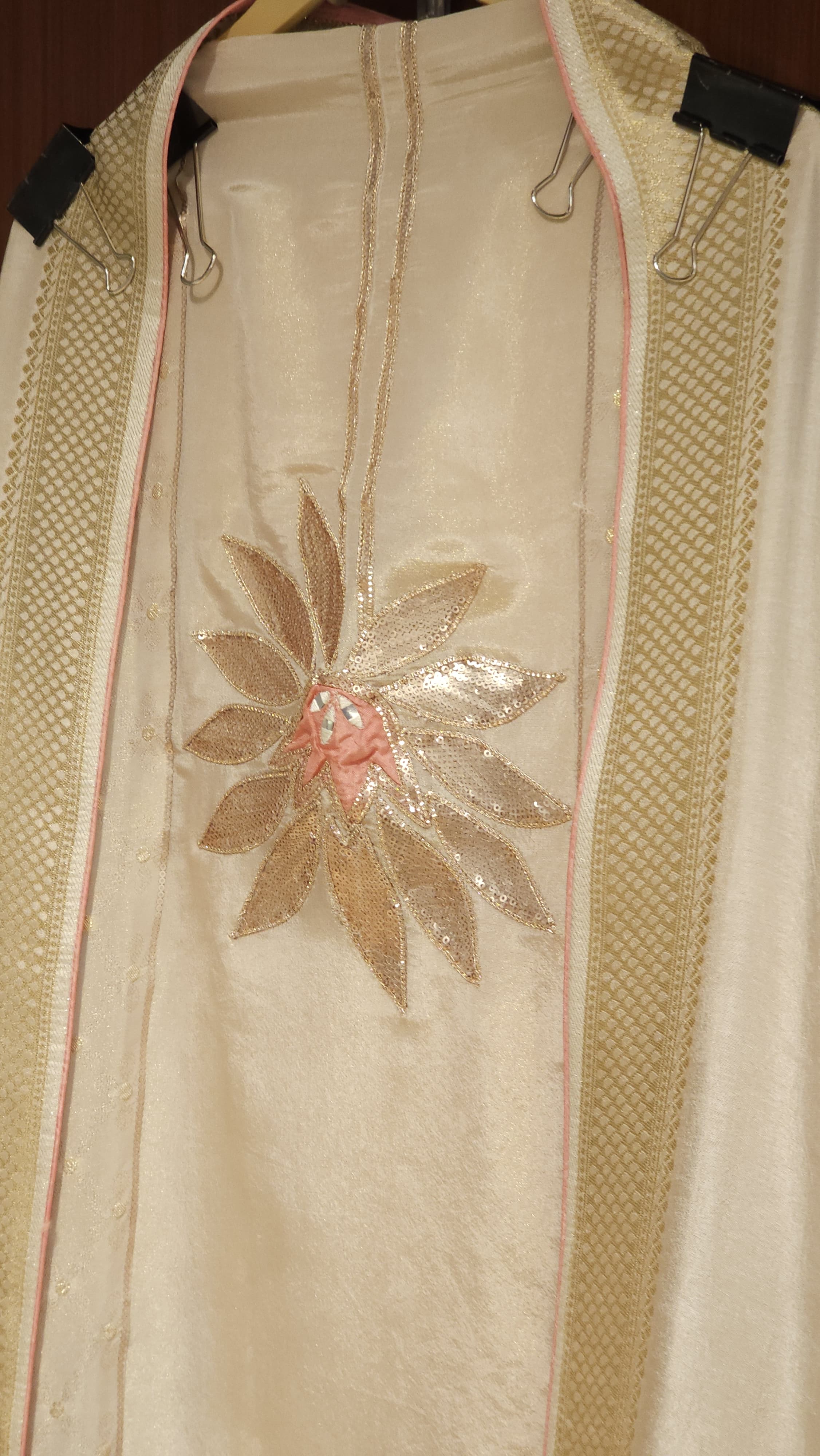 Ivory Edition in Viral Bail Dupatta
