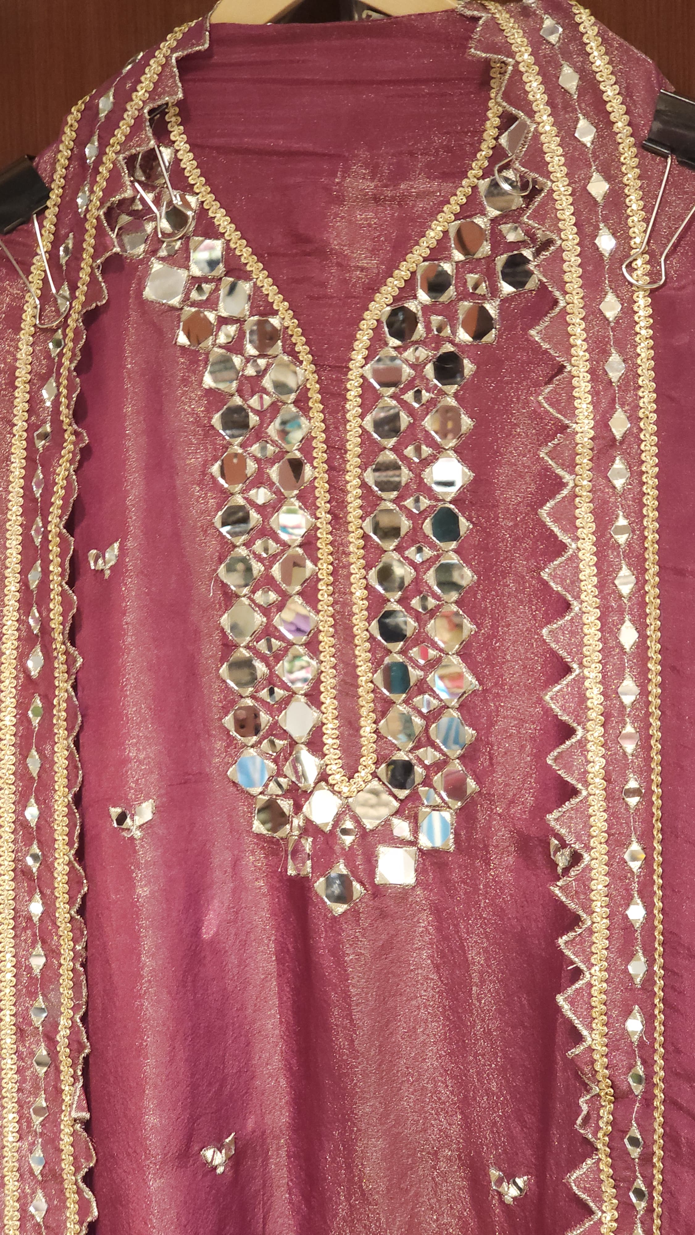 Mirror Glam is Back – In Fresh Festive Colours!