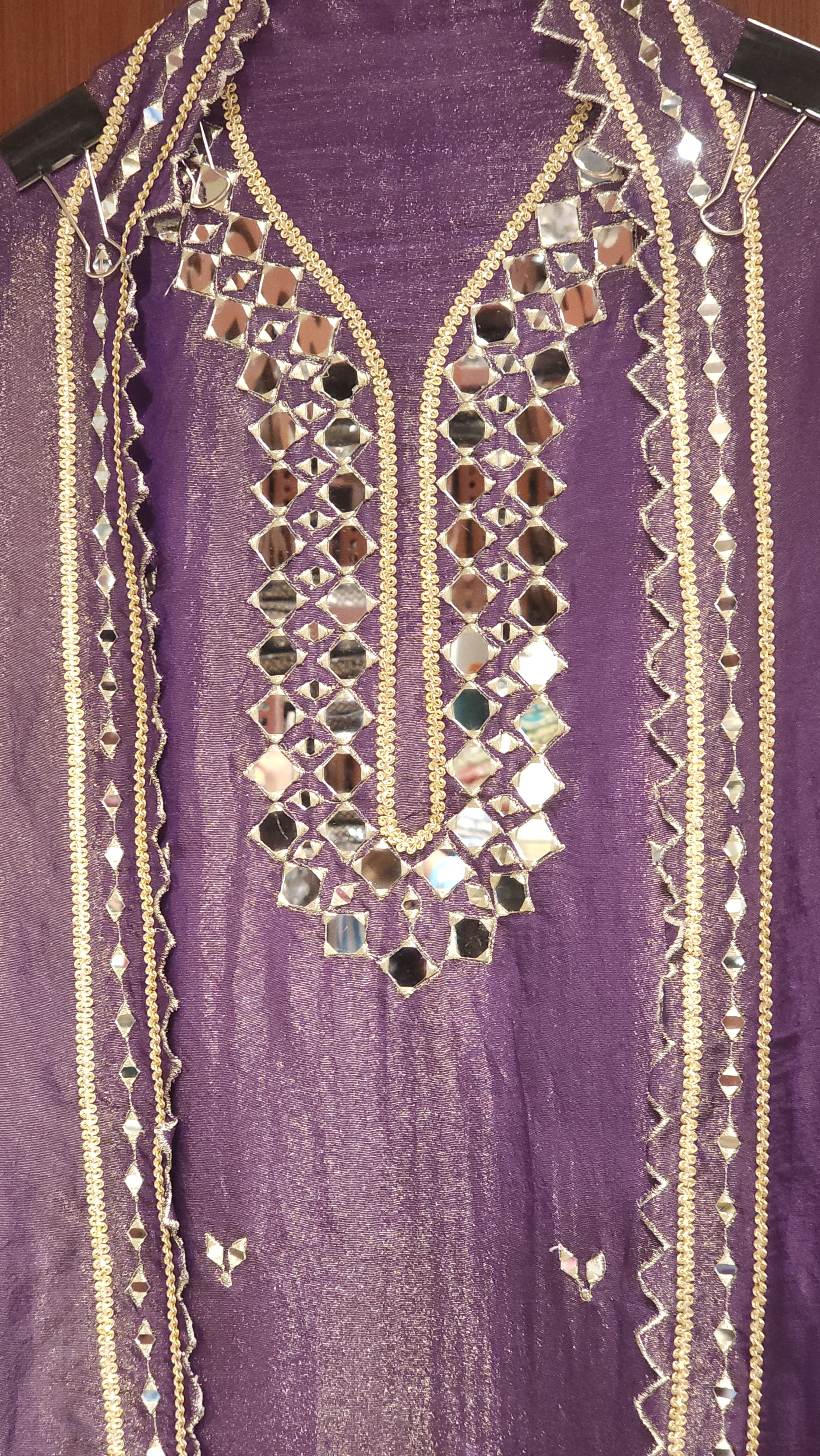 Mirror Glam is Back – In Fresh Festive Colours!