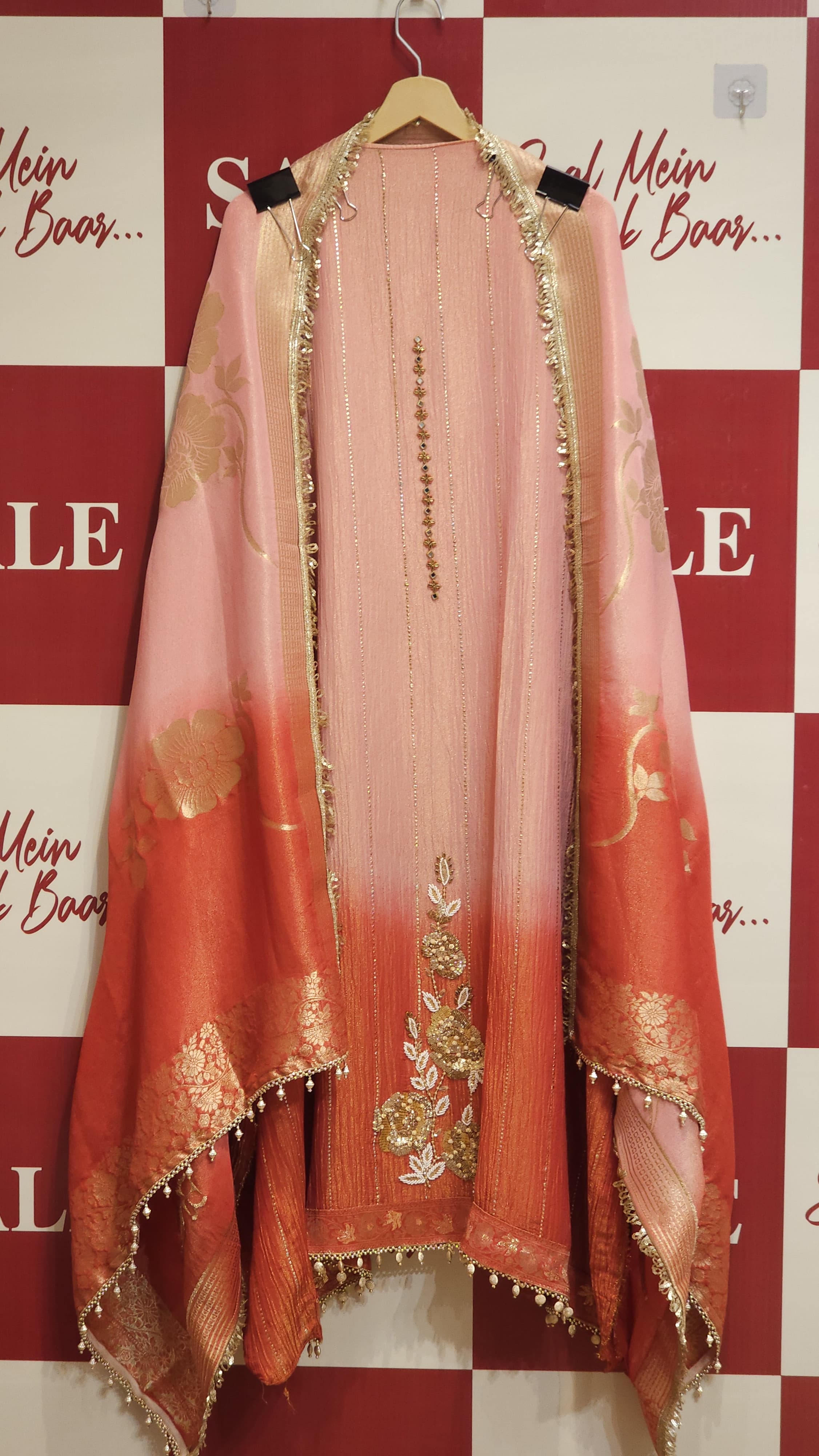 Crushed Tissue & Banarasi Gold Glam