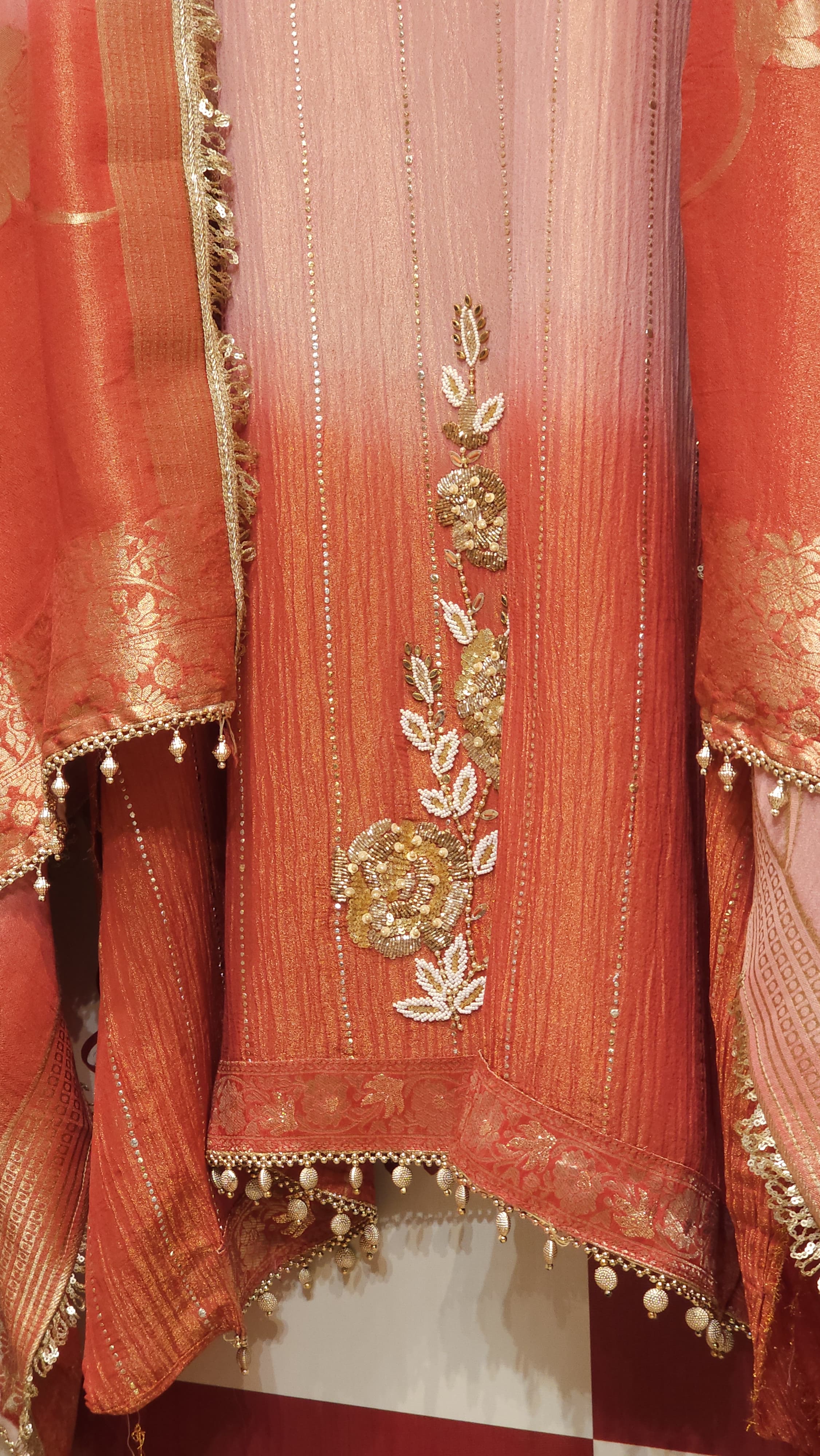 Crushed Tissue & Banarasi Gold Glam
