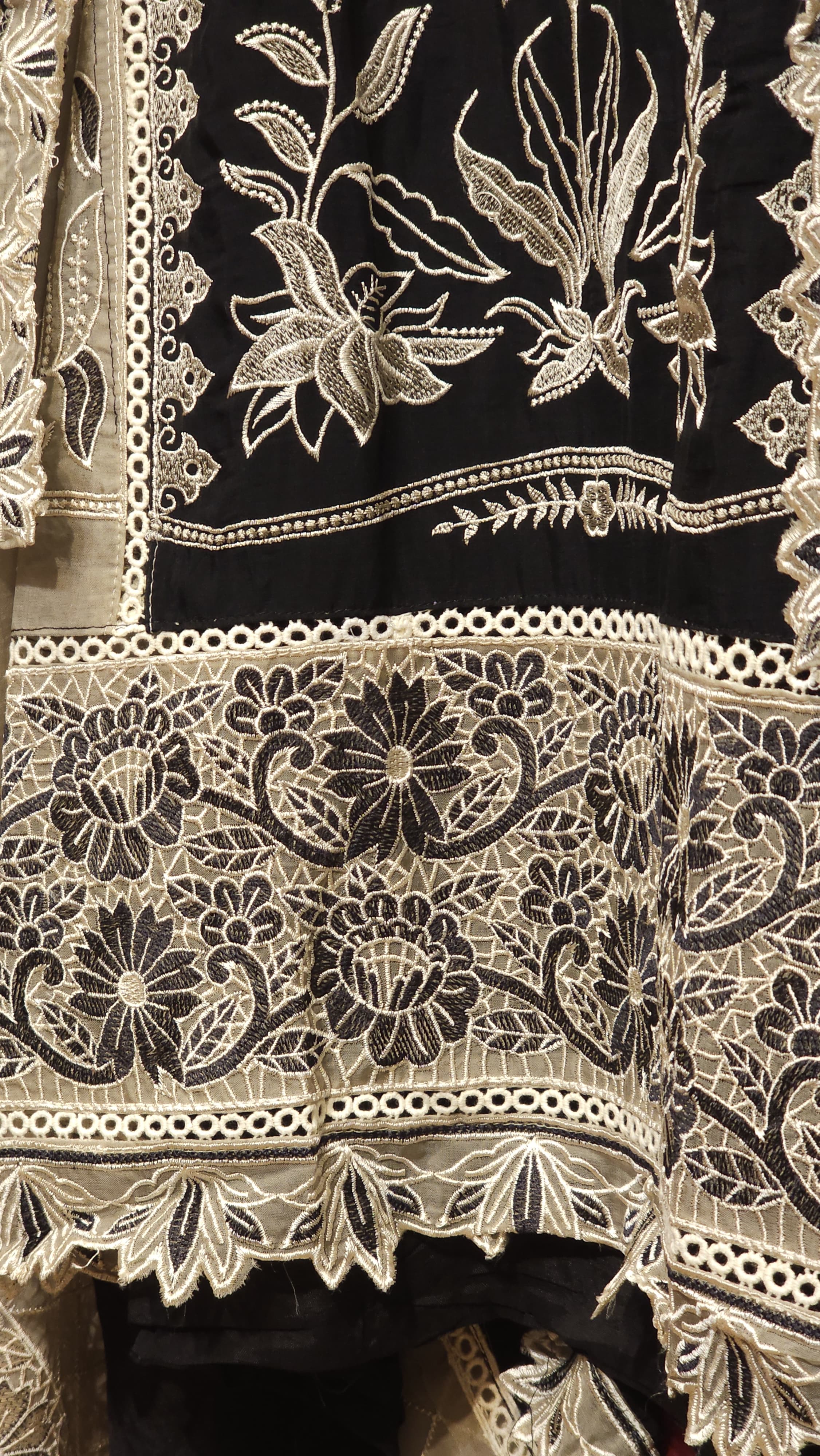 Pakistani Organza Embroidered Suit – Limited Edition