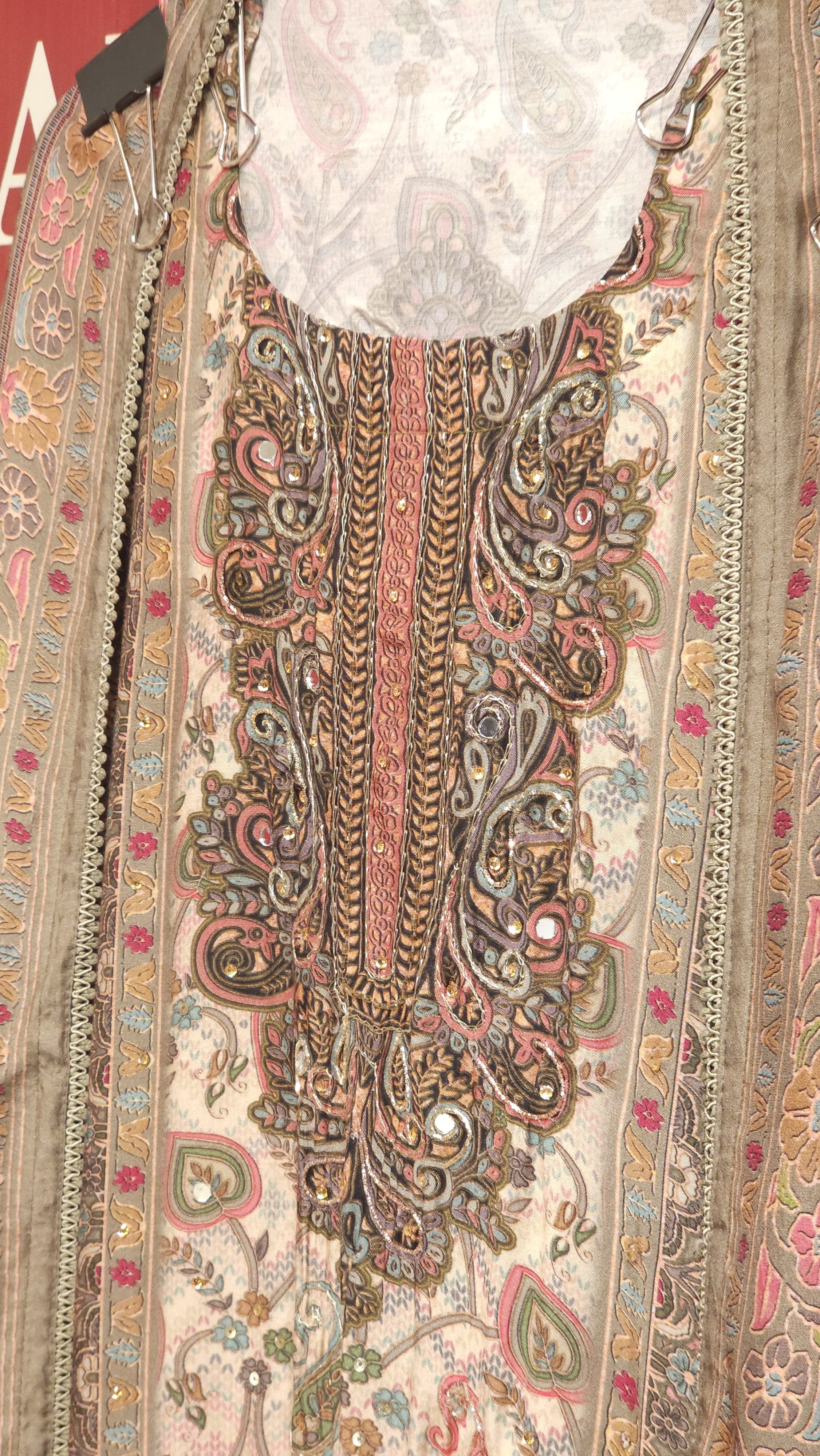 Pakistani Muslin Embroidered Suit – Dual Designs
