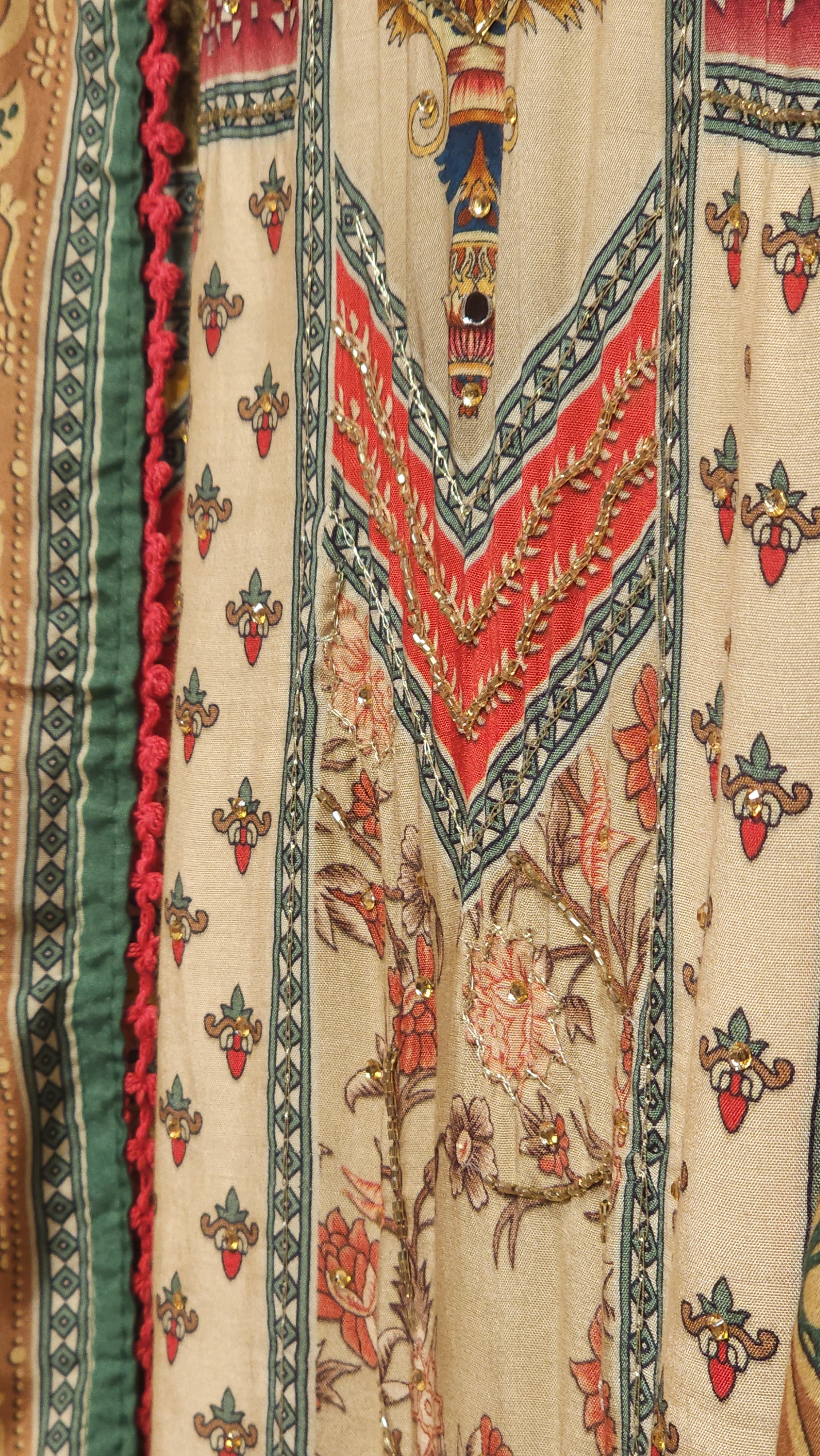 Pakistani Muslin Embroidered Suit – Dual Designs