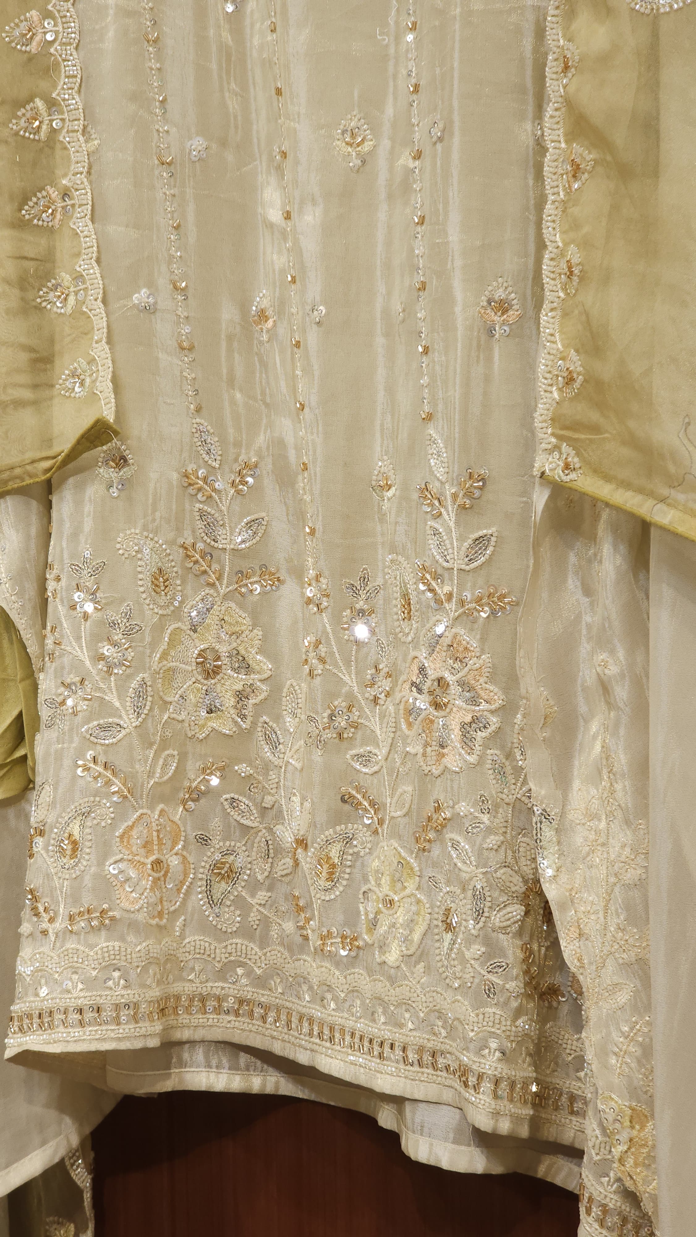Viral : Pure shimmer tissue suit (New Dupatta)