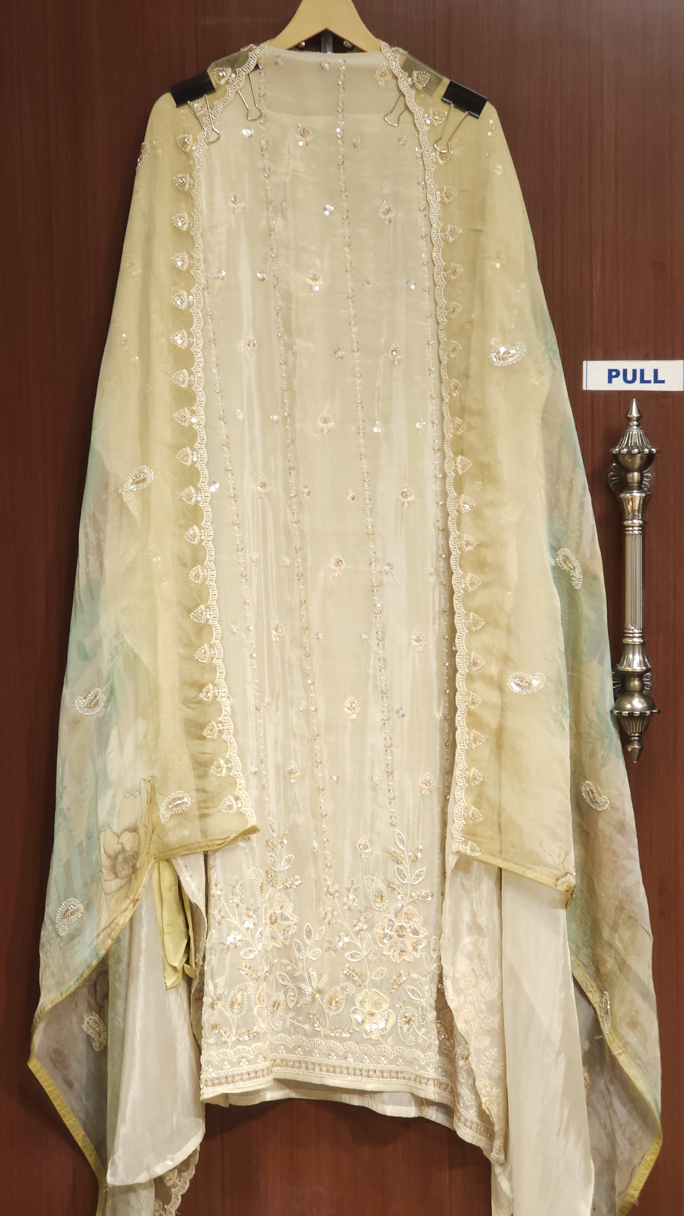 Viral : Pure shimmer tissue suit (New Dupatta)