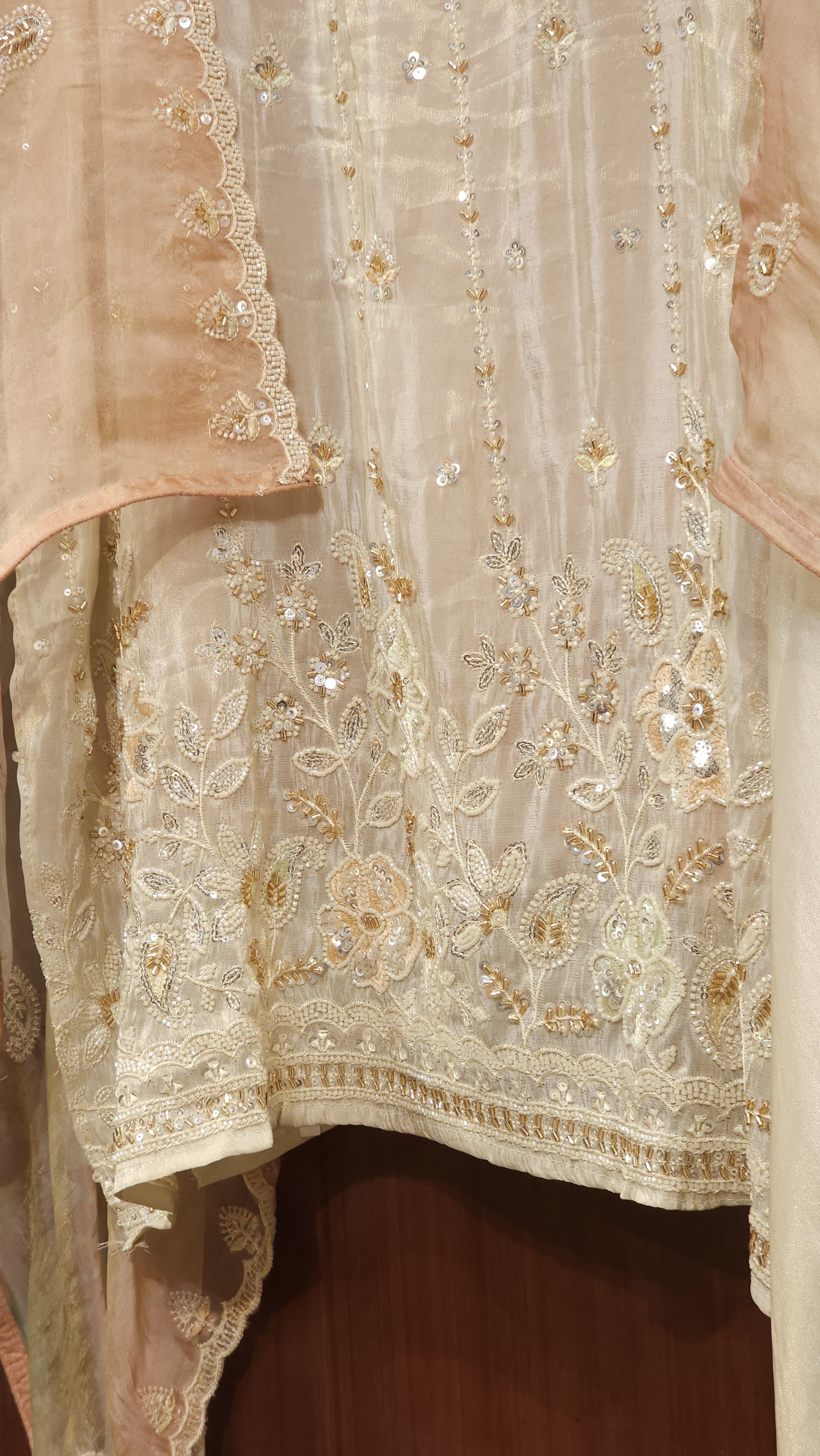 Viral : Pure shimmer tissue suit (New Dupatta)