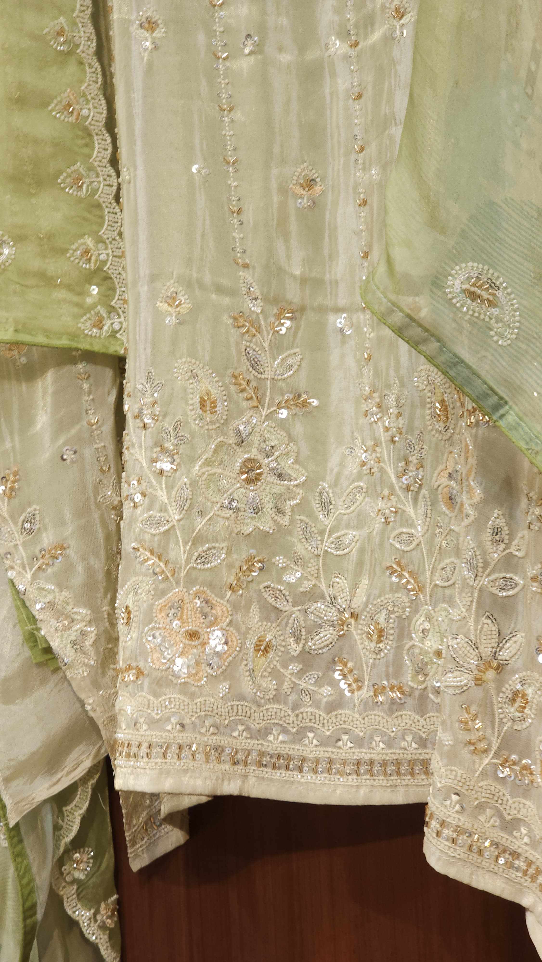 Viral : Pure shimmer tissue suit (New Dupatta)