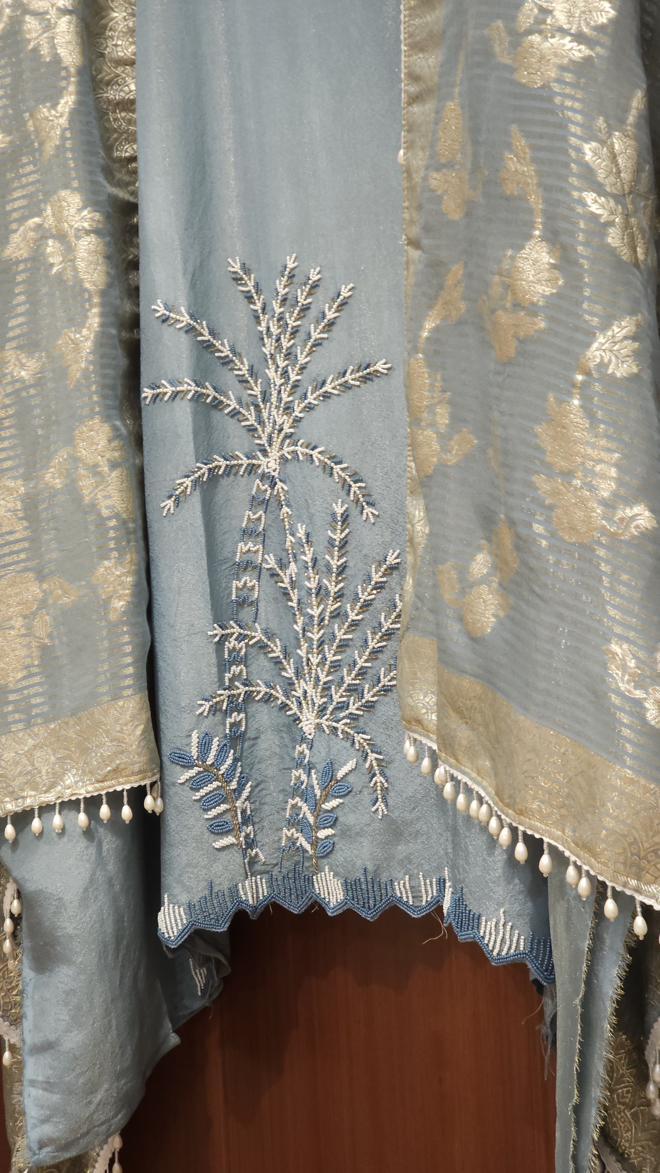 New Design in Viral- Banarasi Gold Dupatta