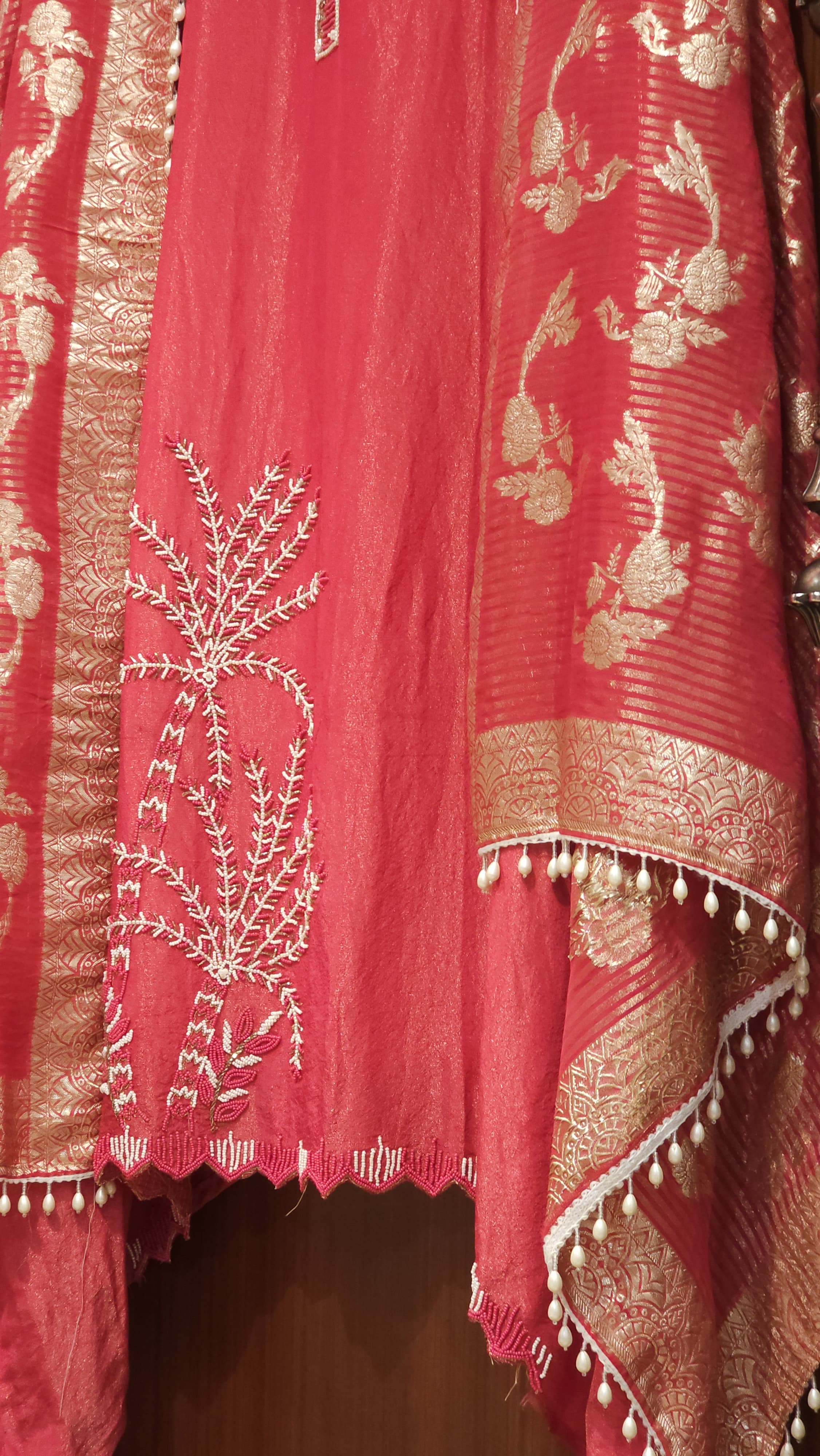 New Design in Viral- Banarasi Gold Dupatta