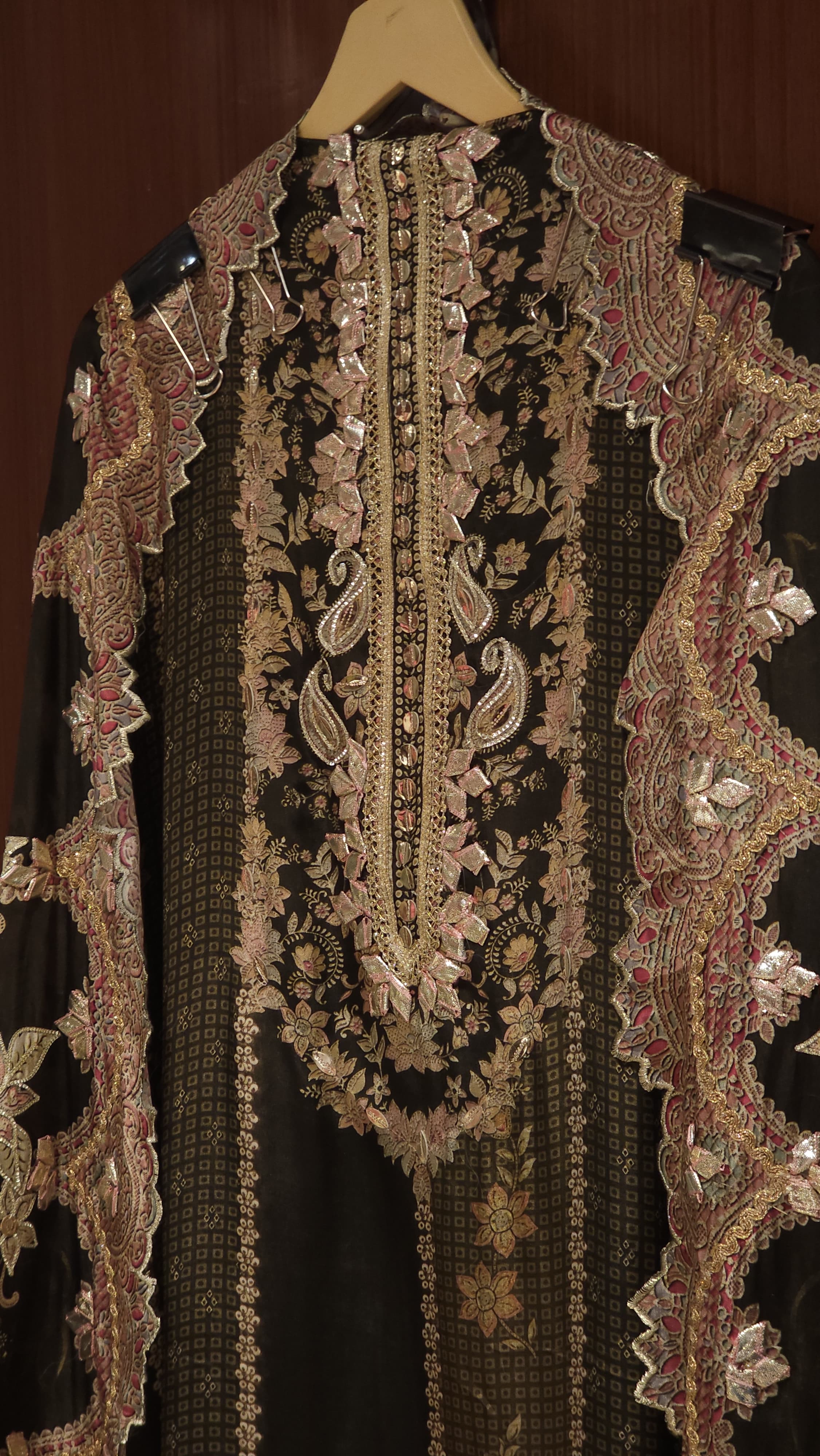 Glass Organza Suit with Digital Print & Embroidery