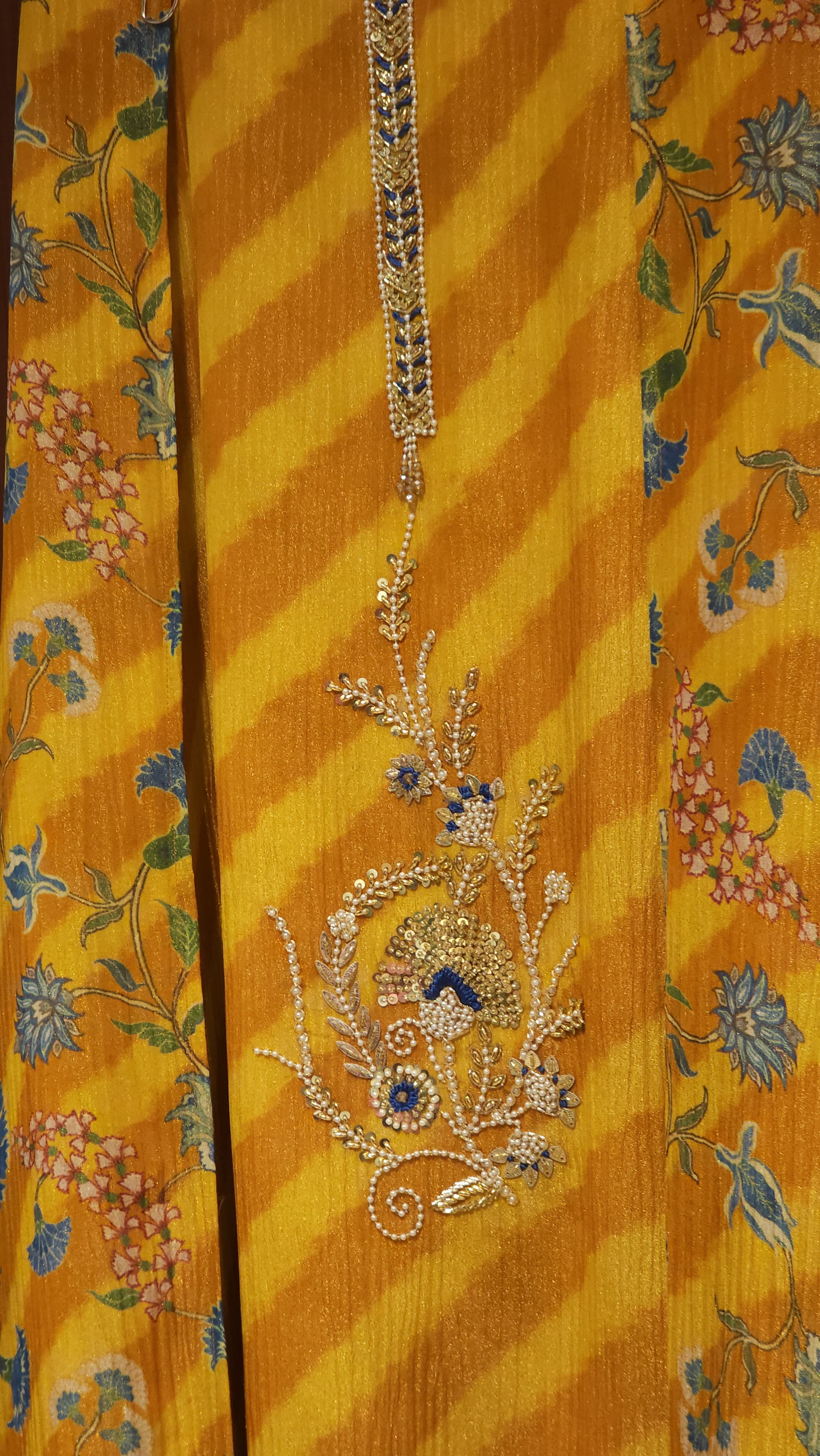 Ornamental Embroidery Crushed Shimmer Tissue Suit