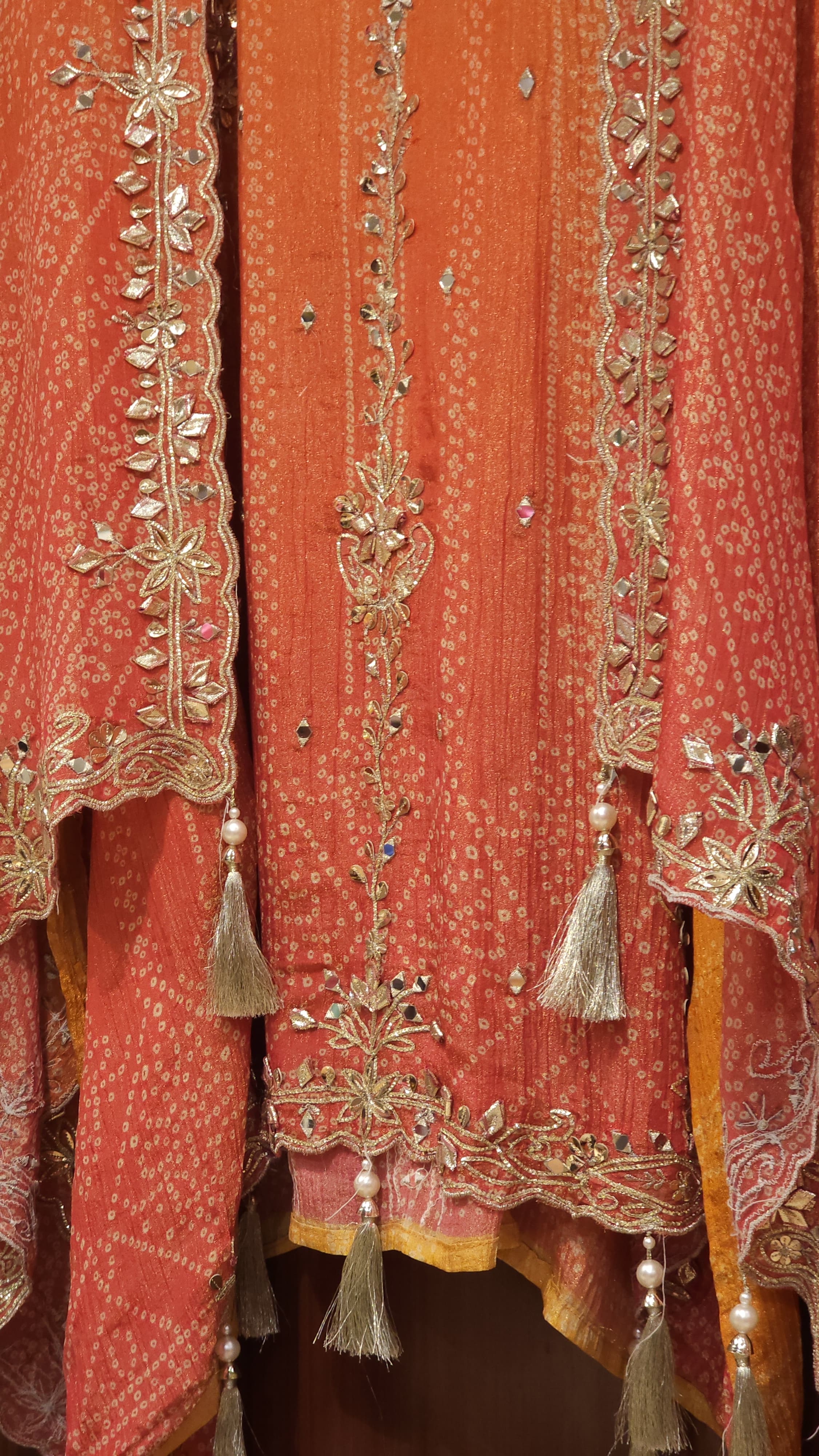 Bandhani Printed, Embroidered Crushed Shimmer tissue Suit