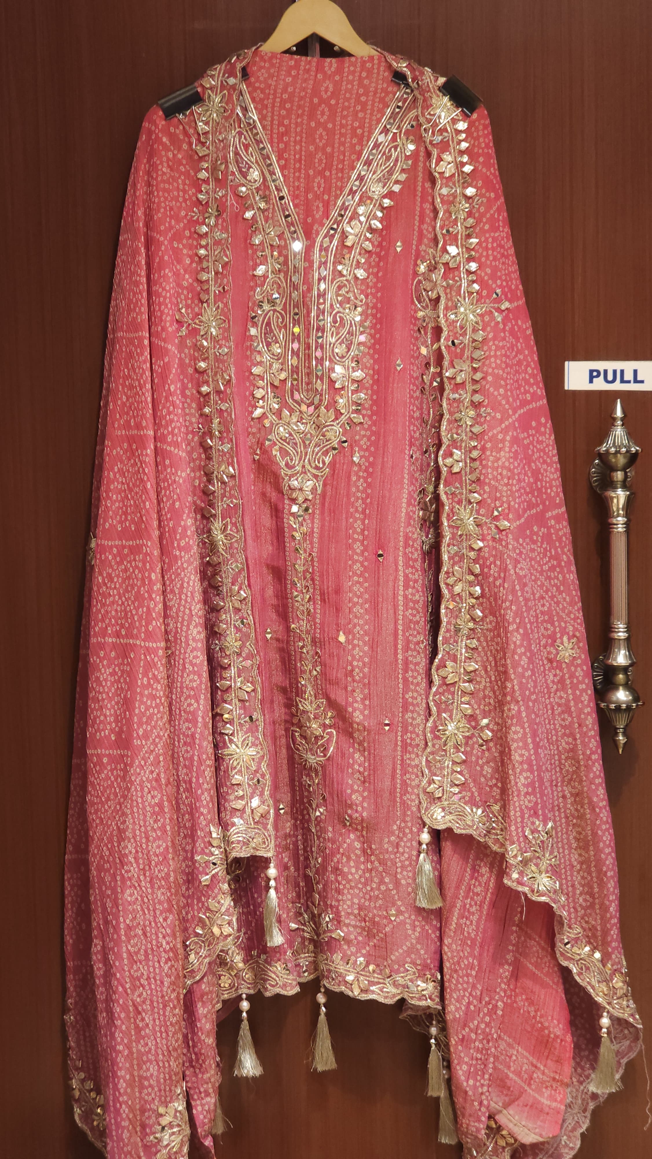 Bandhani Printed, Embroidered Crushed Shimmer tissue Suit