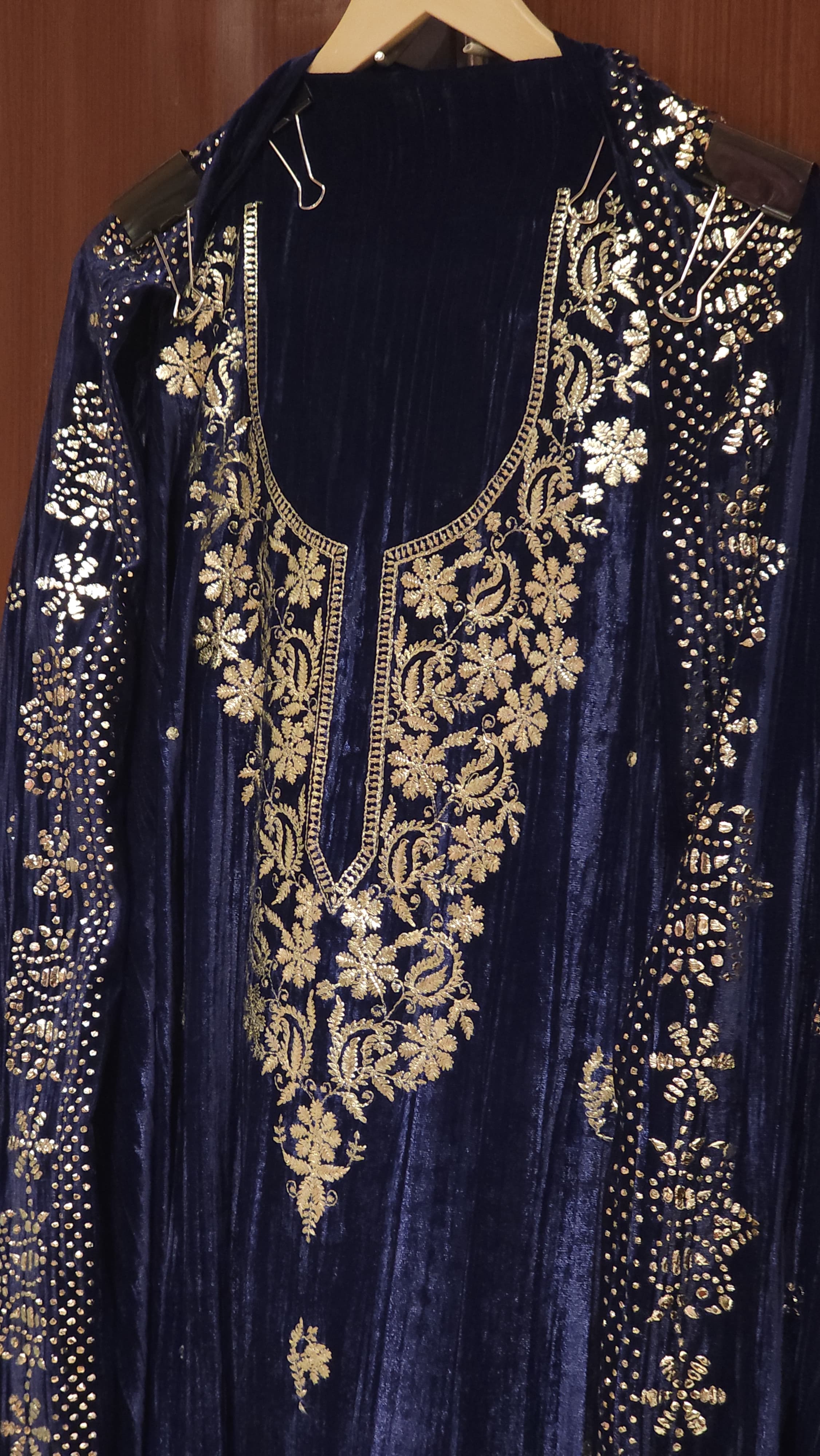 Luxury Crushed Velvet Pitta & Mukaish Suit