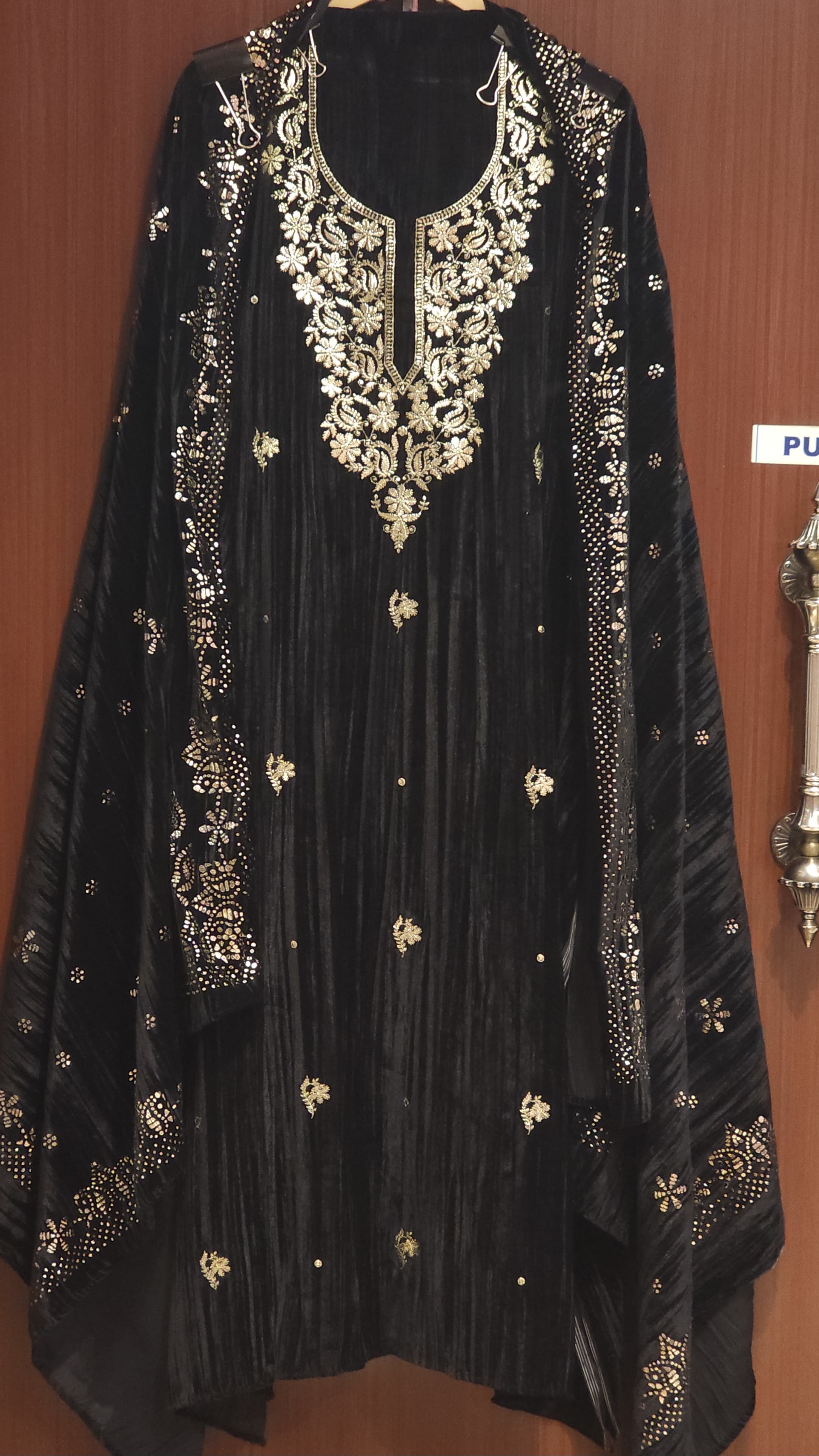 Luxury Crushed Velvet Pitta & Mukaish Suit