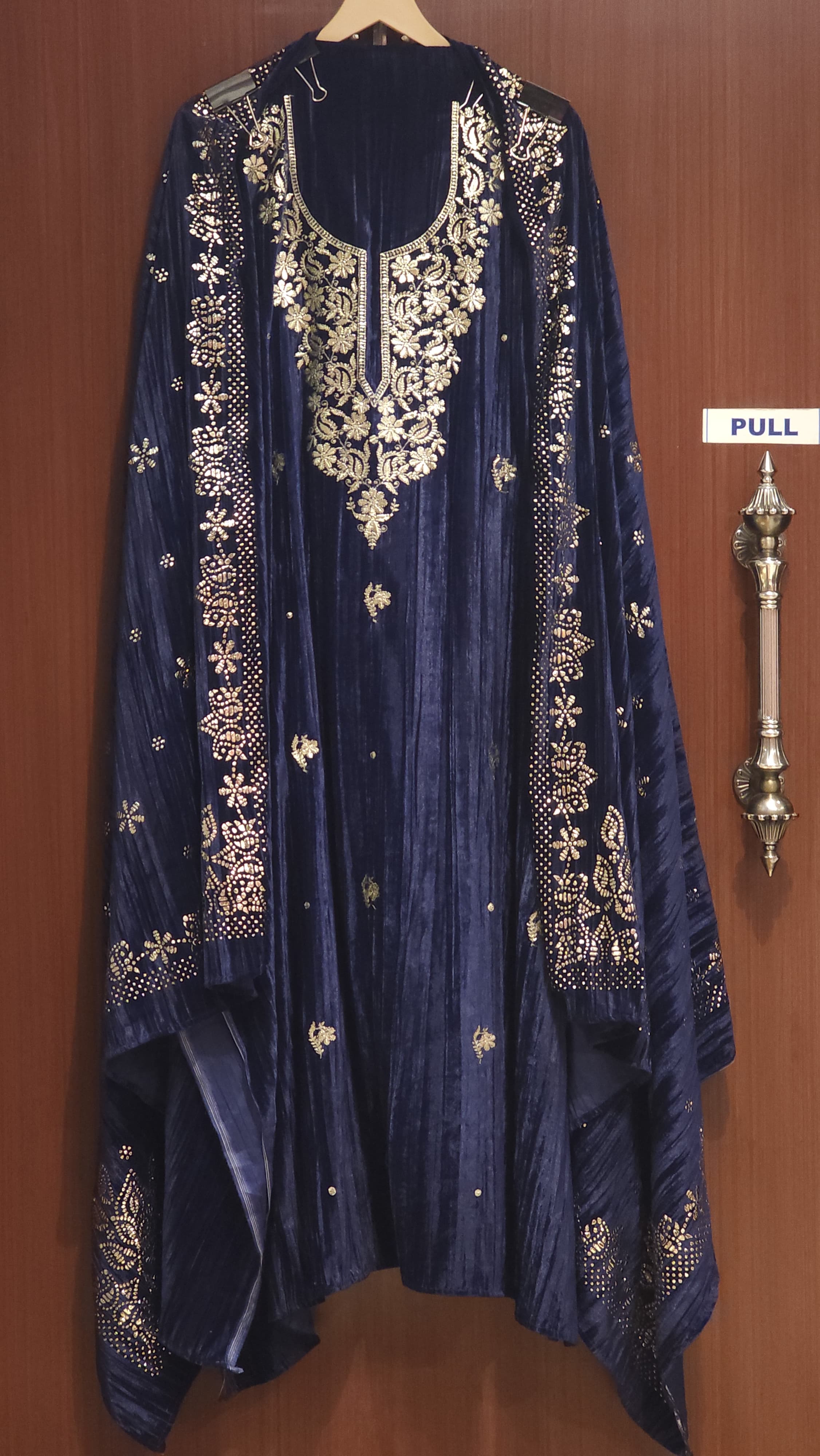 Luxury Crushed Velvet Pitta & Mukaish Suit
