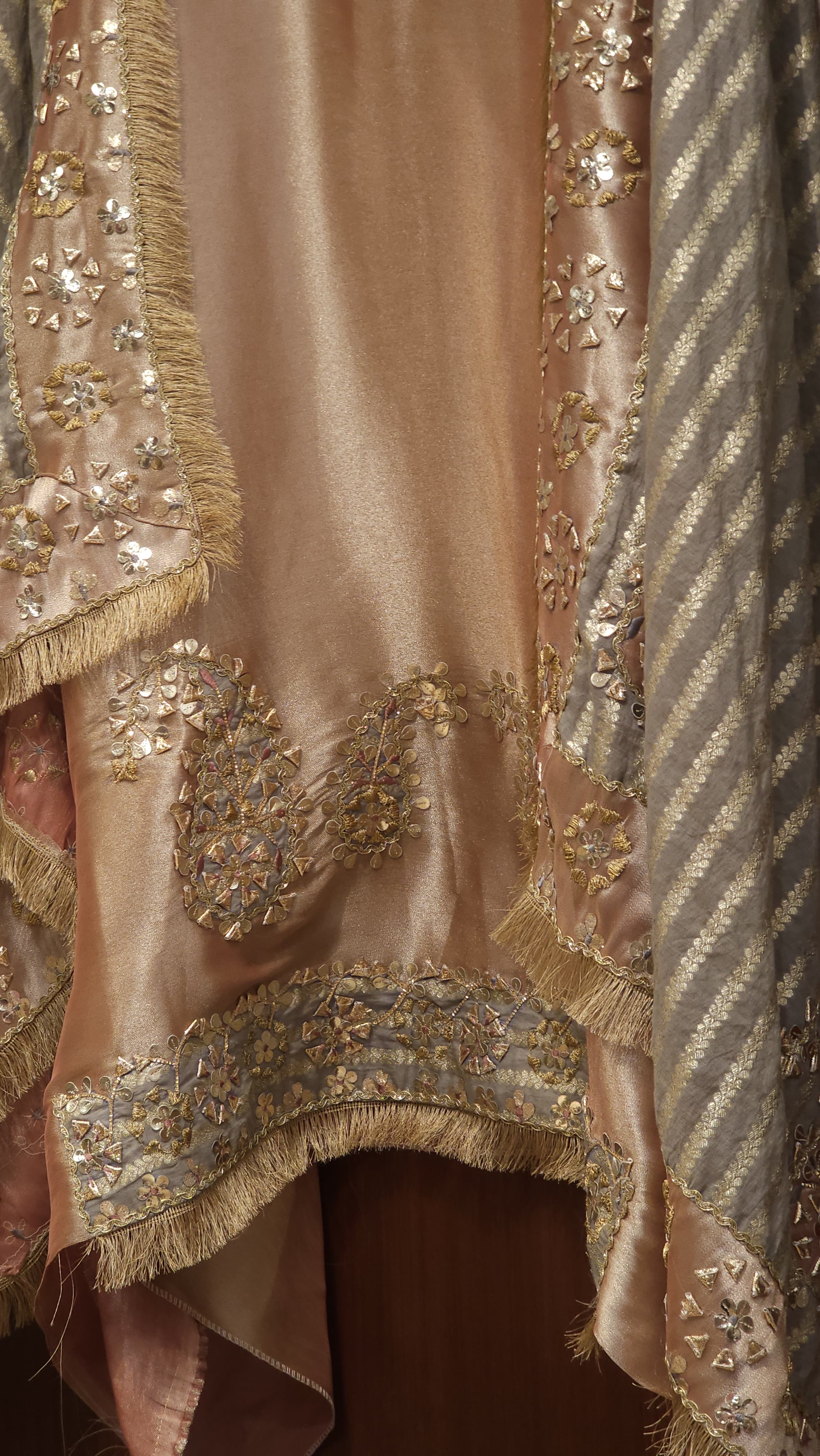 Viral Design Returns - The Russian Tissue Edit