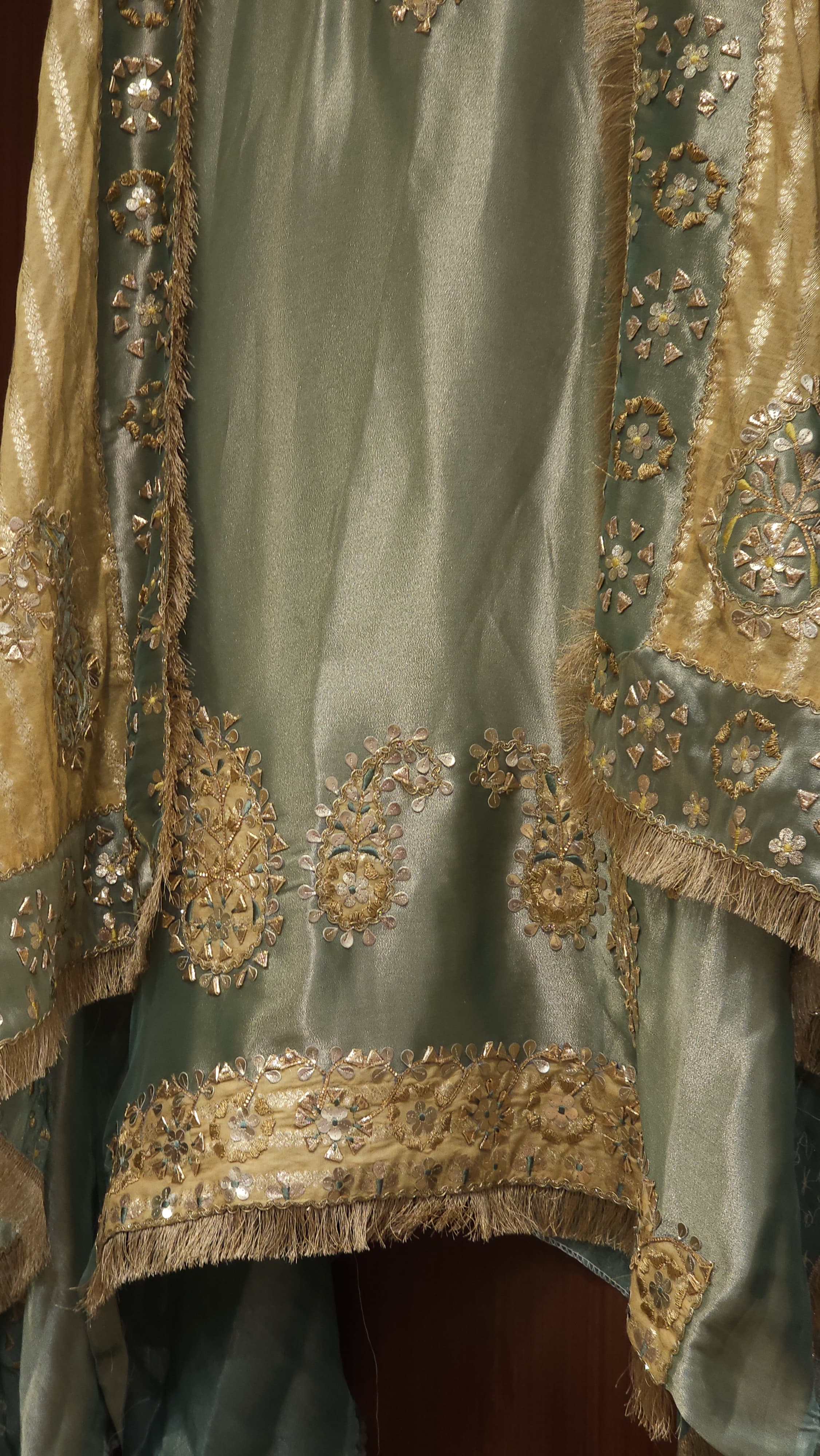 Viral Design Returns - The Russian Tissue Edit