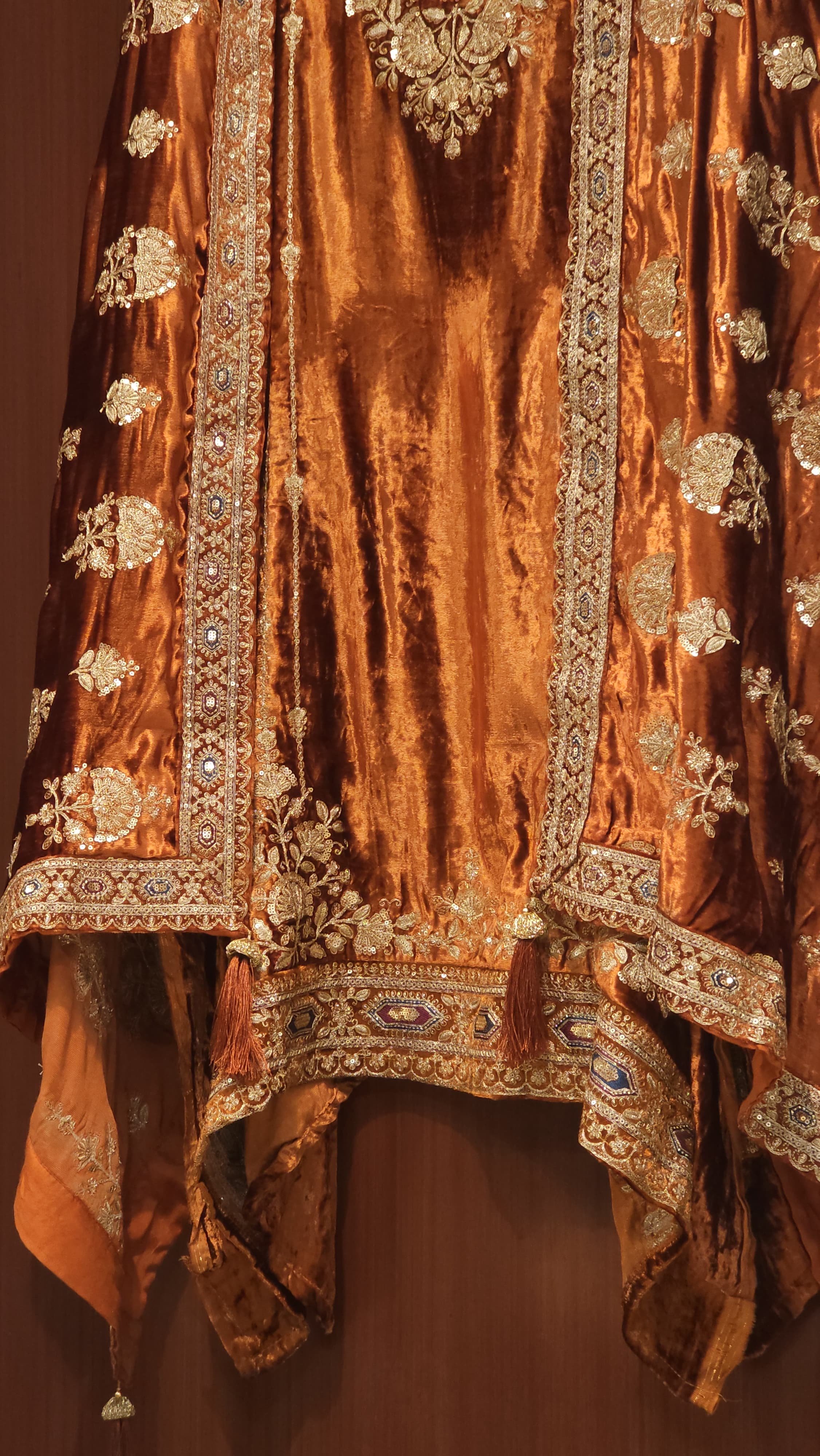 Velvet -Odhni Suit 1.O