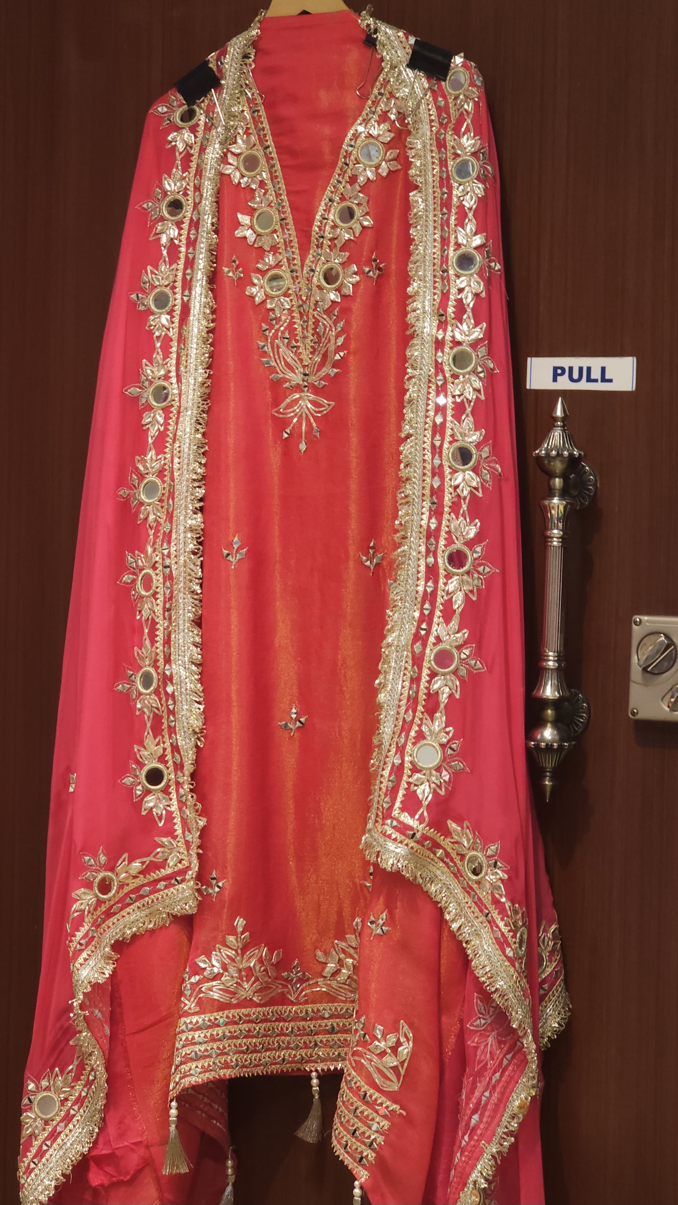 Texture Gold Tissue, Original Mirror & Gota Work Suit