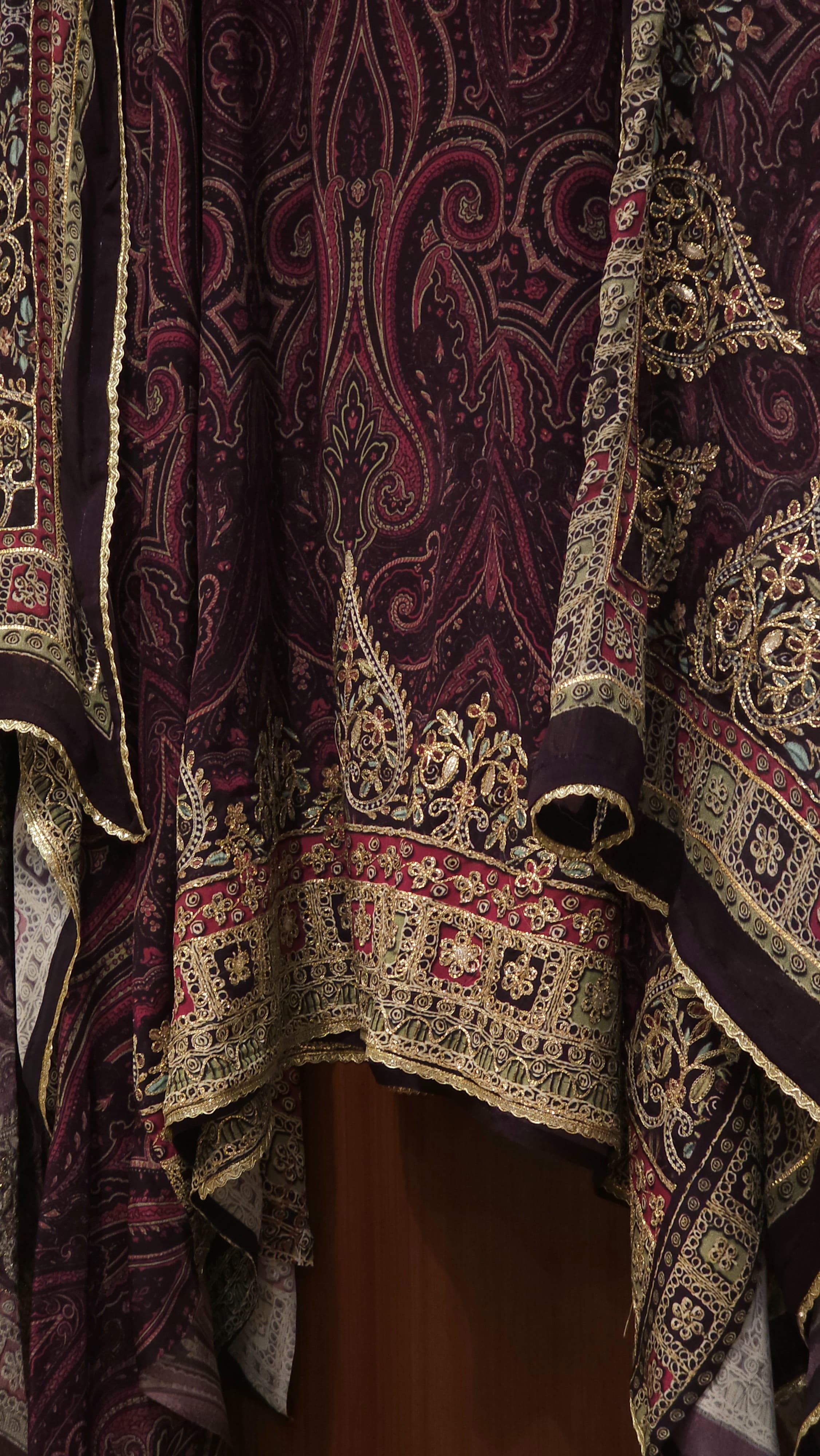 The Royal Kashmiri -Pure Crepe Embroidery Suit