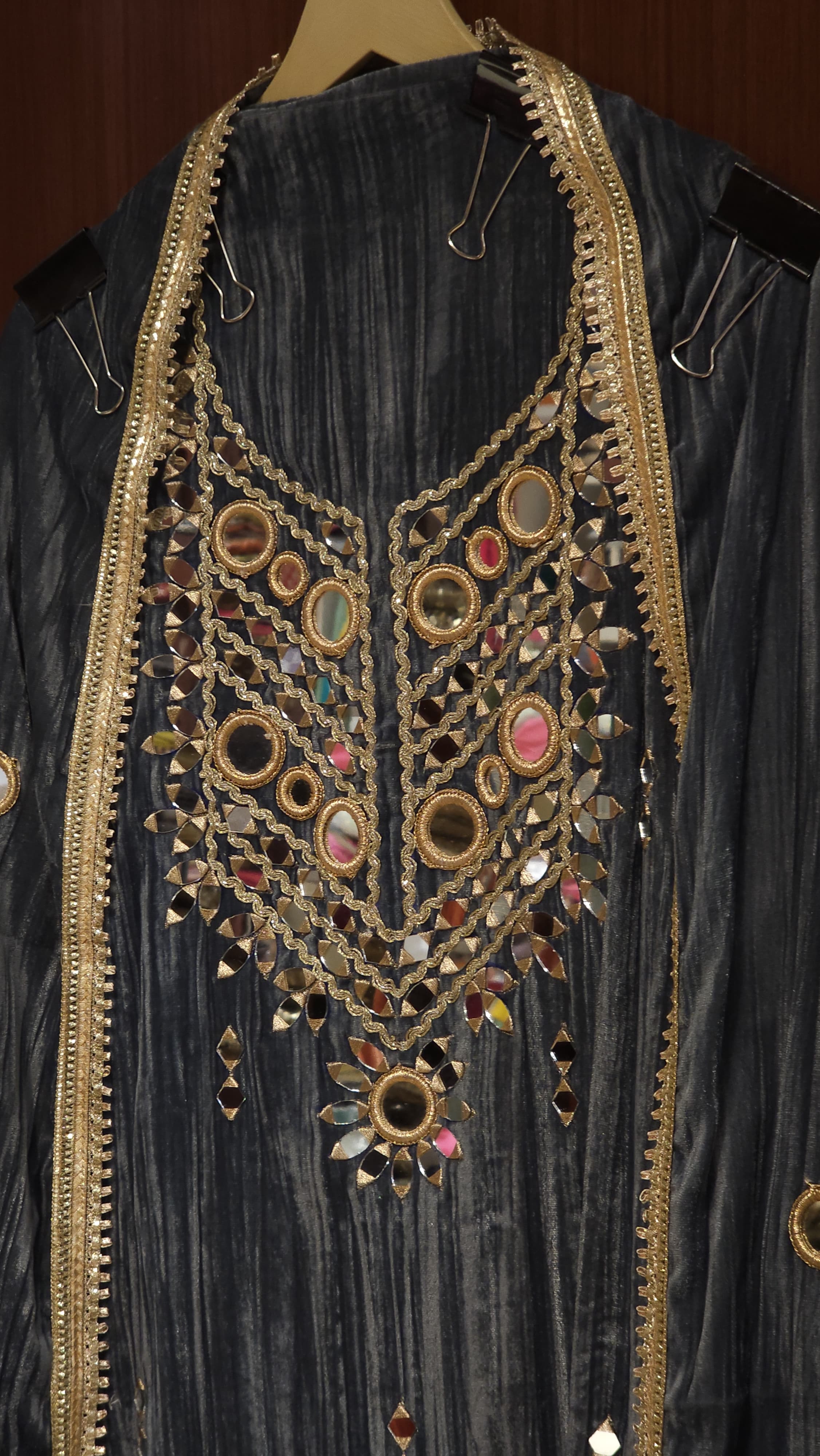 Fluted Velvet Edition in Viral Mirror Assemble