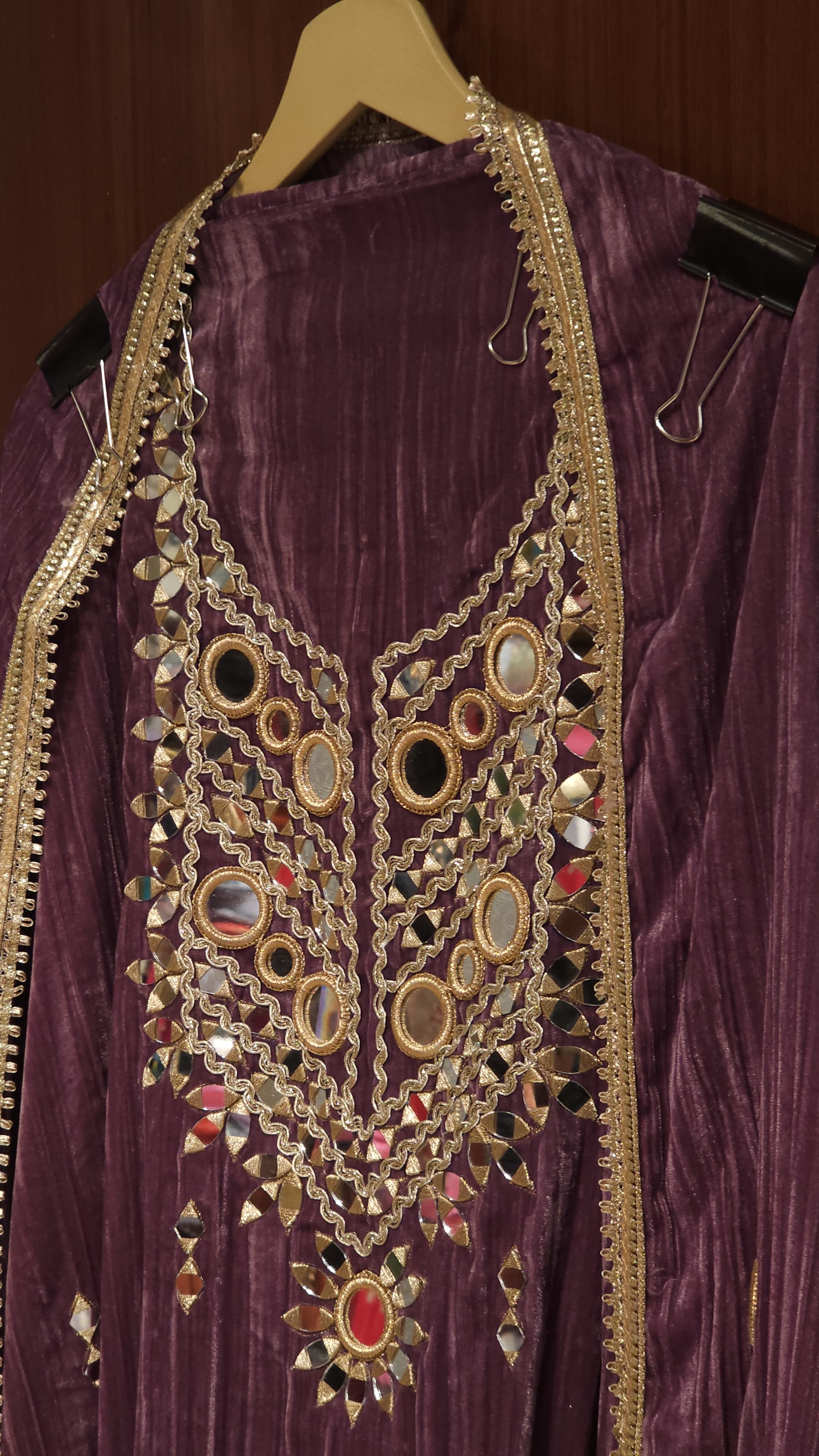 Fluted Velvet Edition in Viral Mirror Assemble