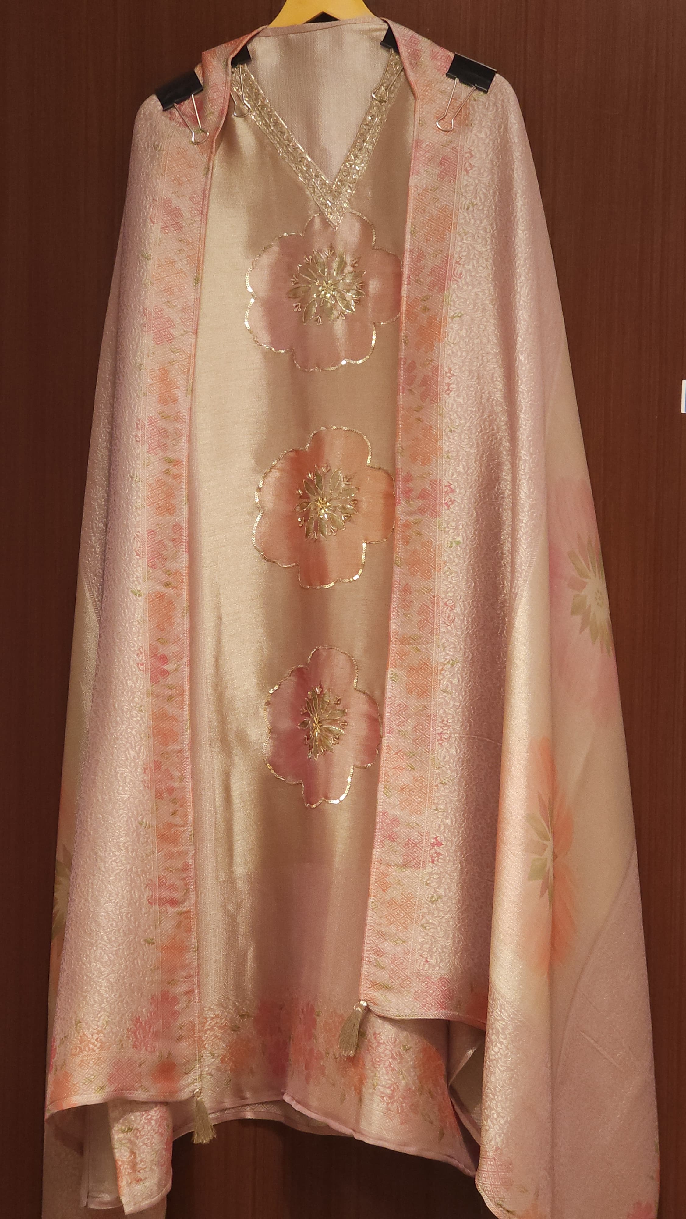 Brocade Silk Suit, Brush-Effect Print Edition ( Elegant handwork)