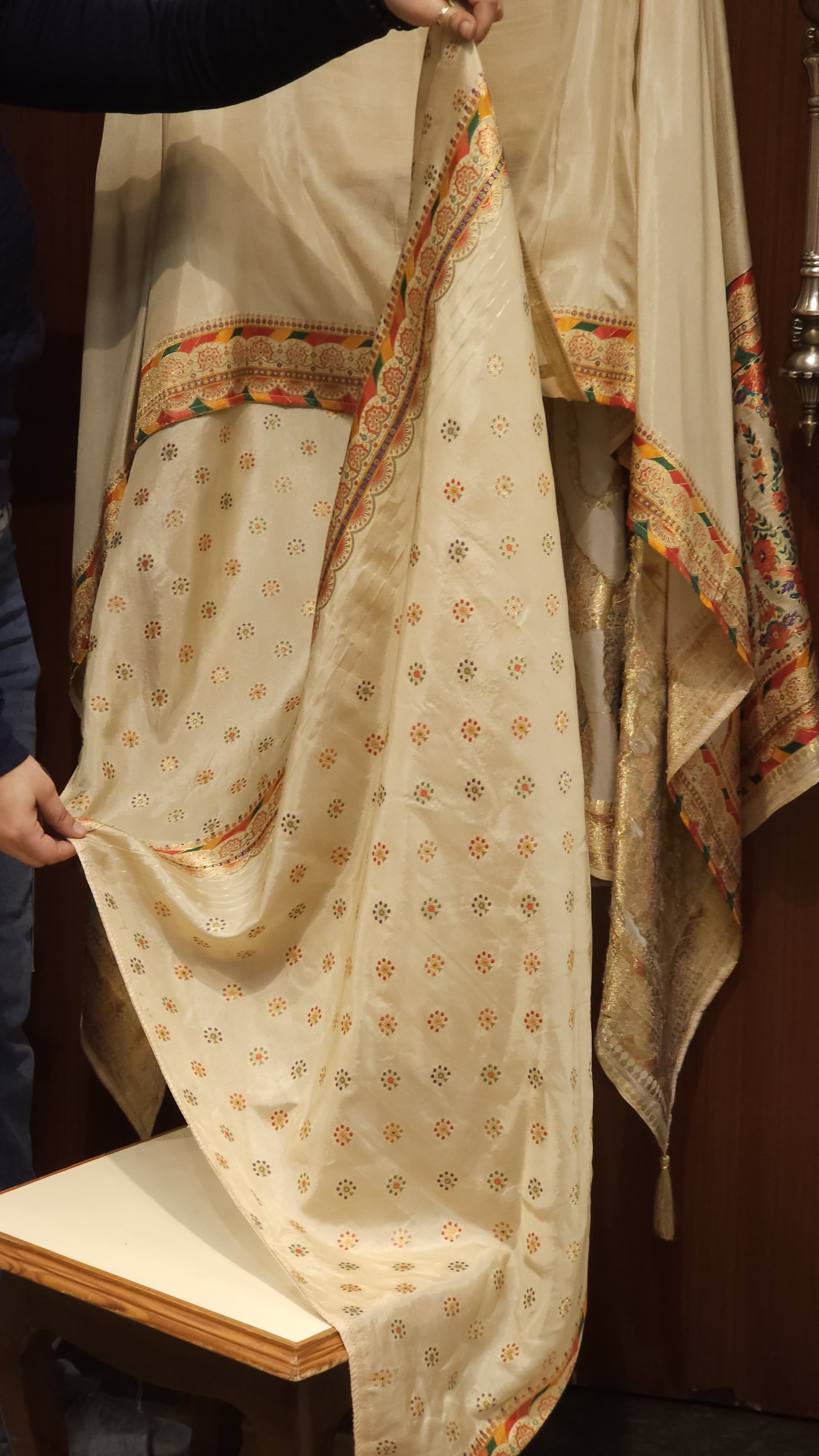 Silk Jacquard Weave suits with Position Printing 5.0