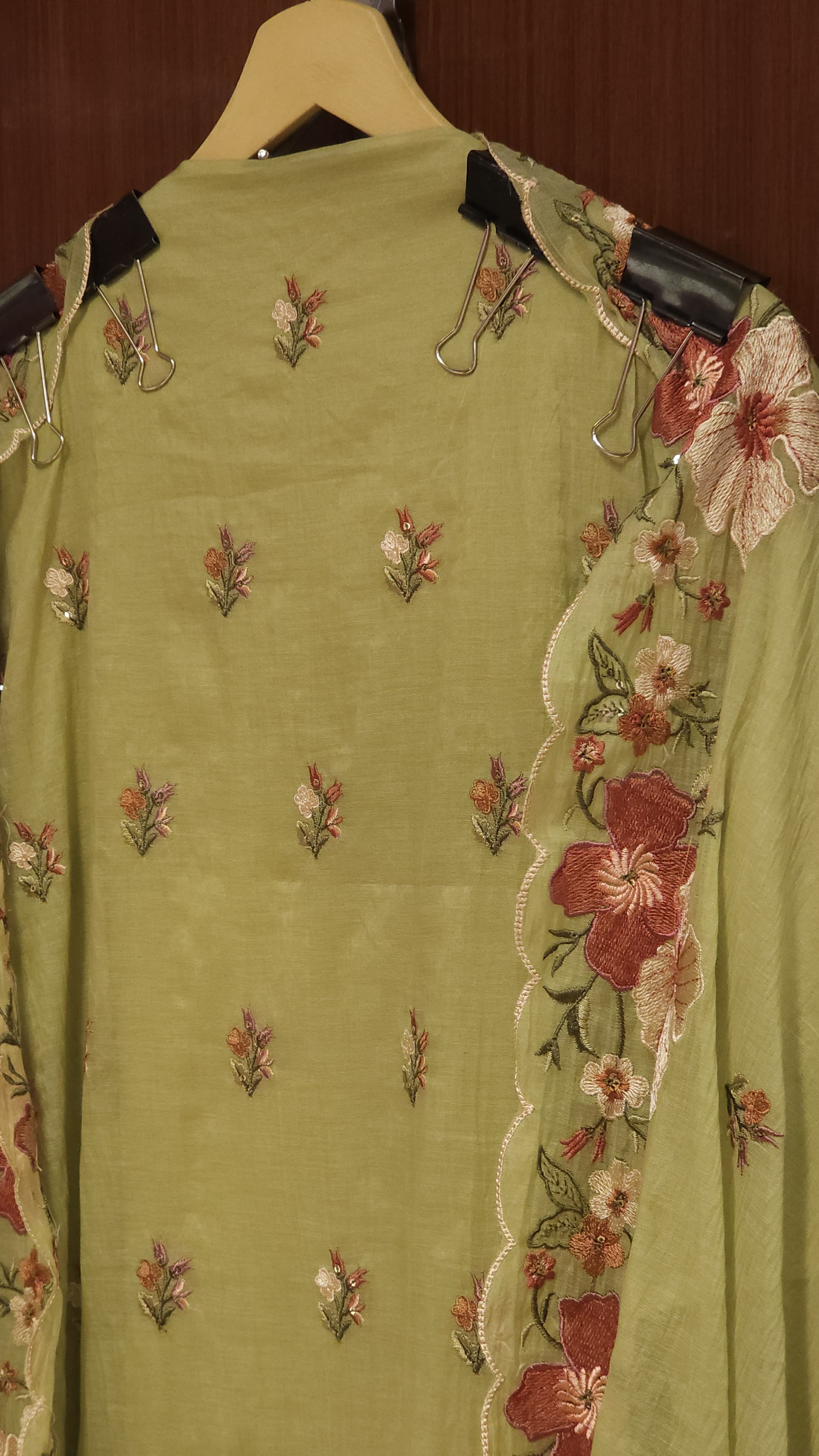 Mul chanderi Suit with Multicolor Thread Work