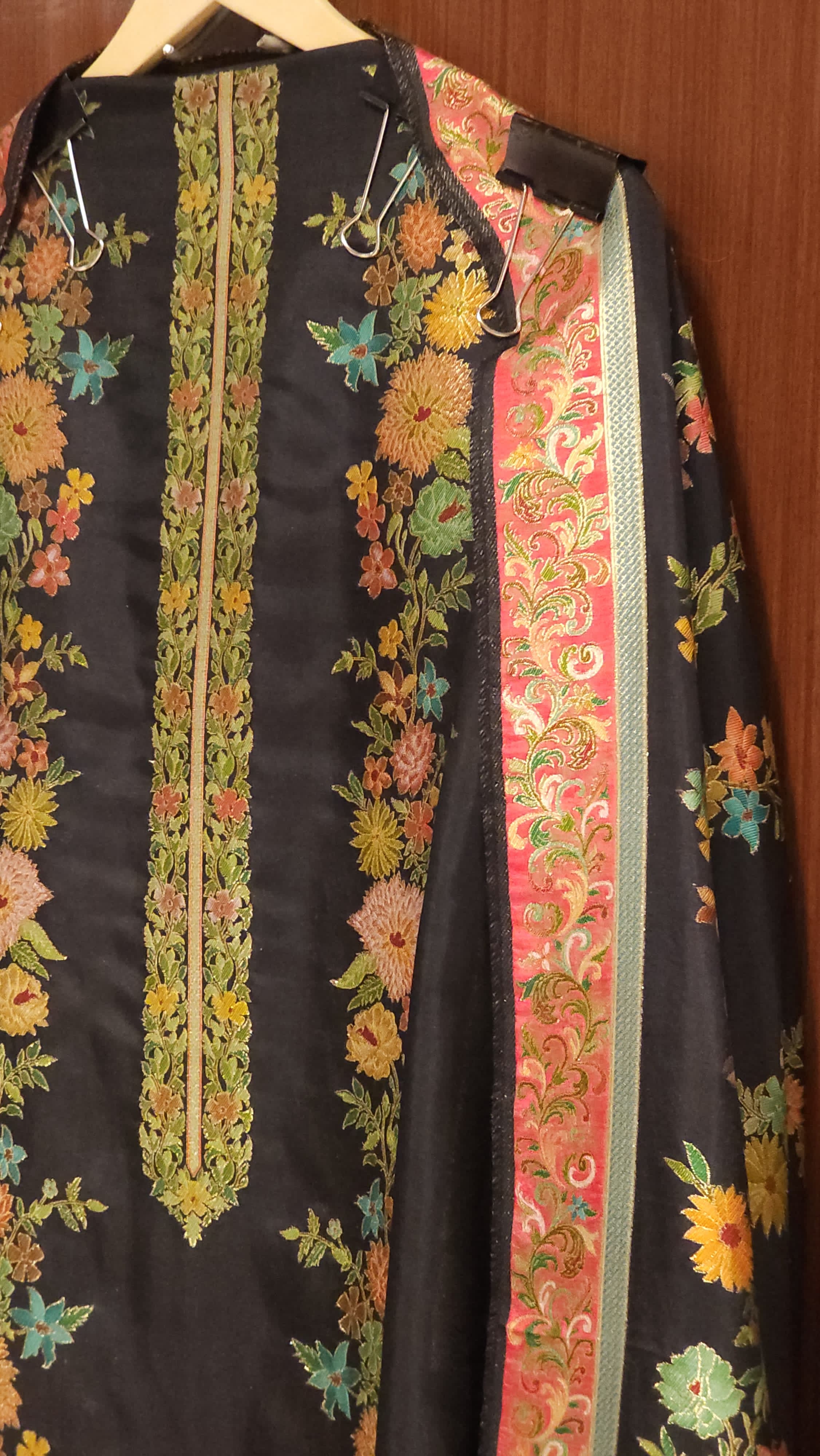 Silk Jacquard Weave suits with Position Printing 6.O