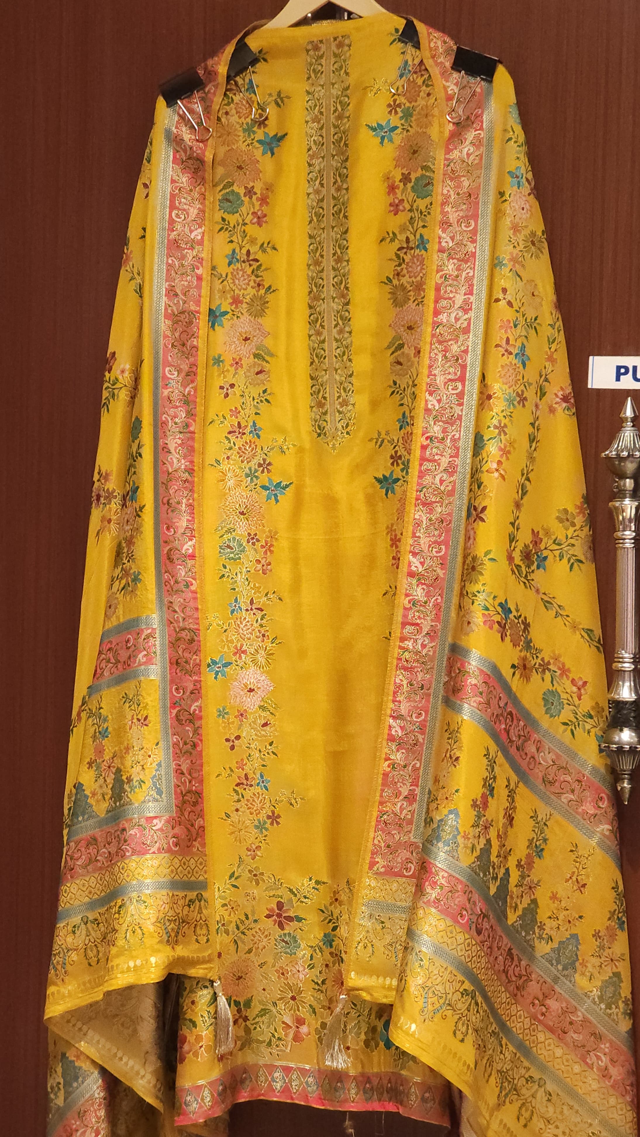Silk Jacquard Weave suits with Position Printing 6.O