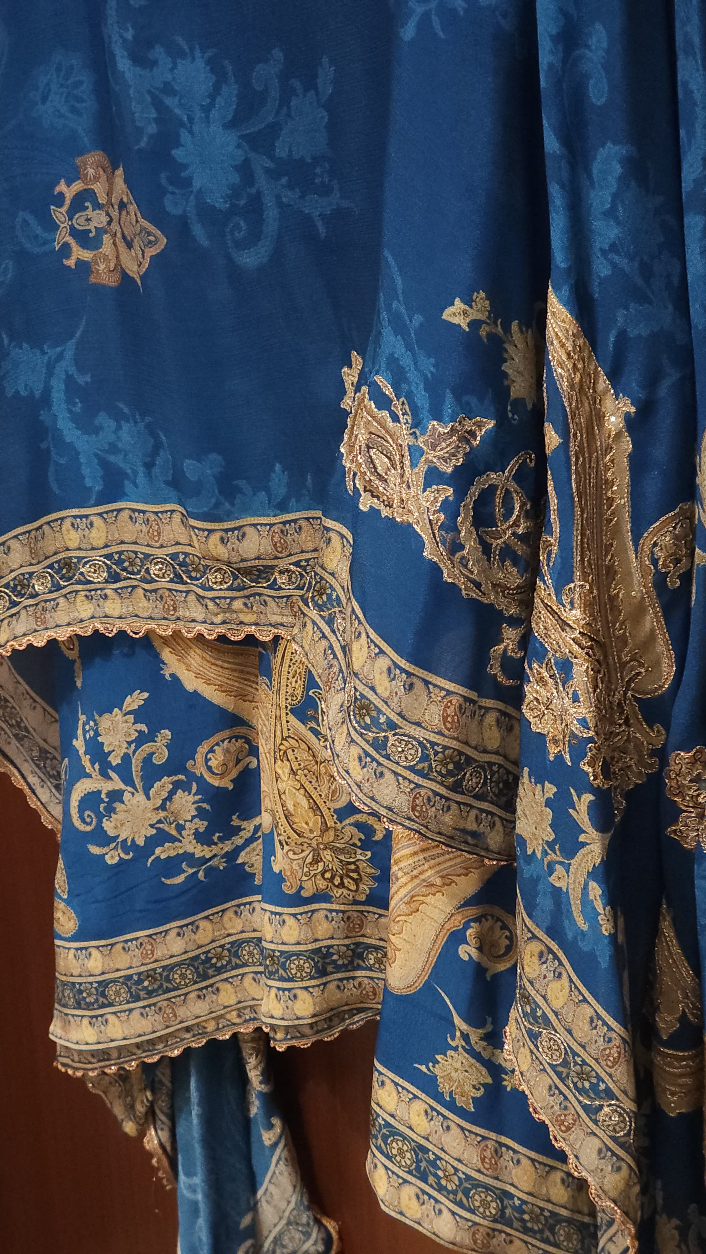 Pakistani Pure Crepe Suit- Grand Embroidered Dupatta