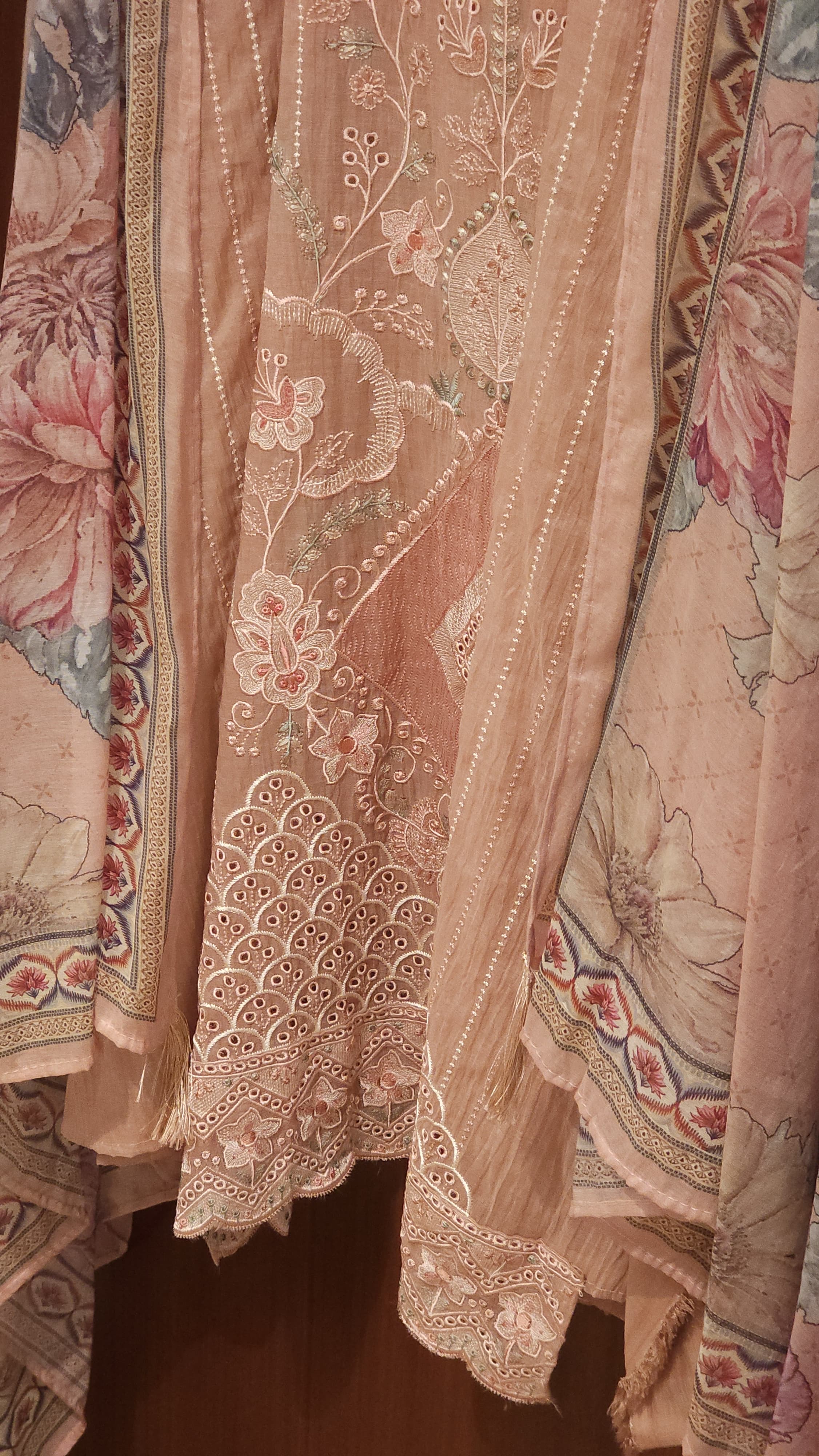 Mul Cotton Suit featuring cutwork & multicolor thread embroidery