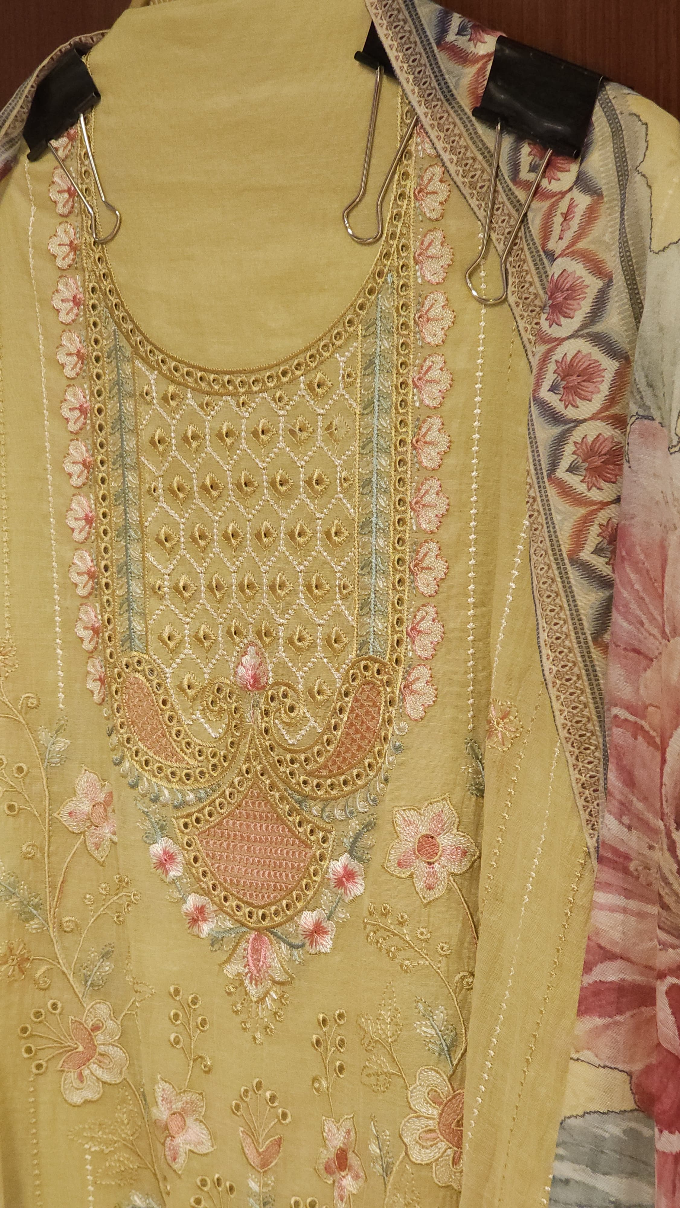 Mul Cotton Suit featuring cutwork & multicolor thread embroidery