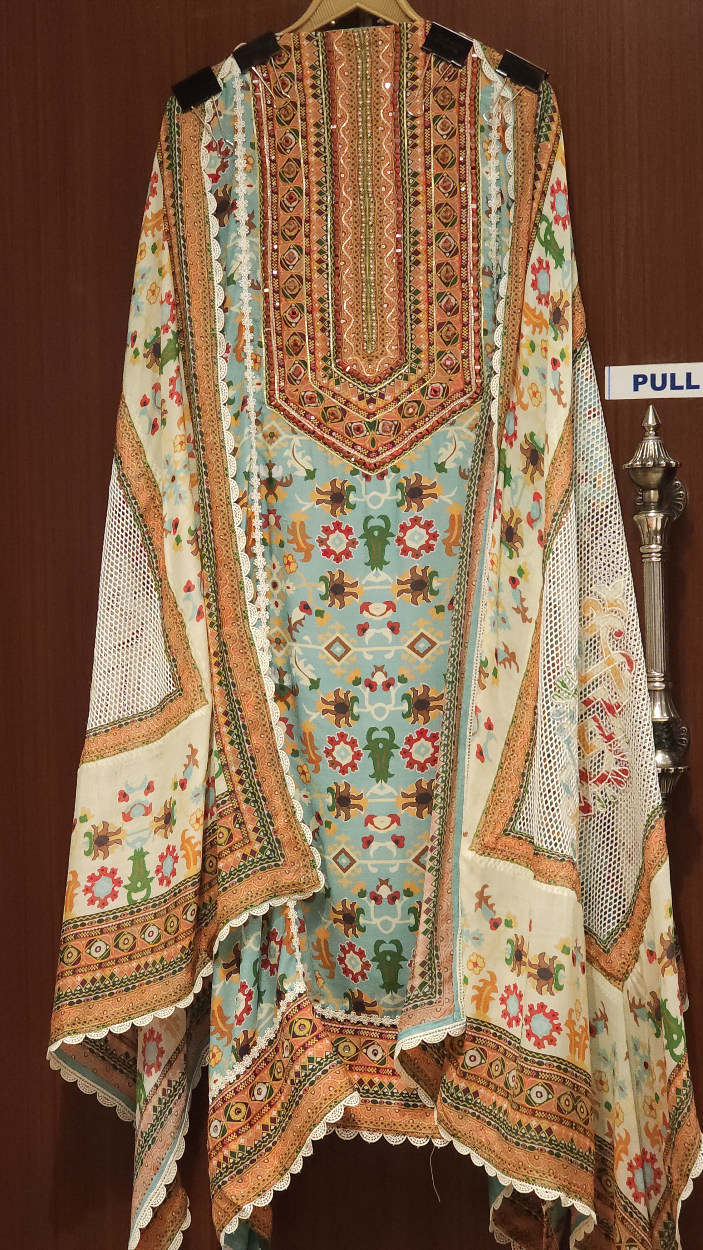 Patola Prints x Muslin – Karachi Jaali in Dupatta