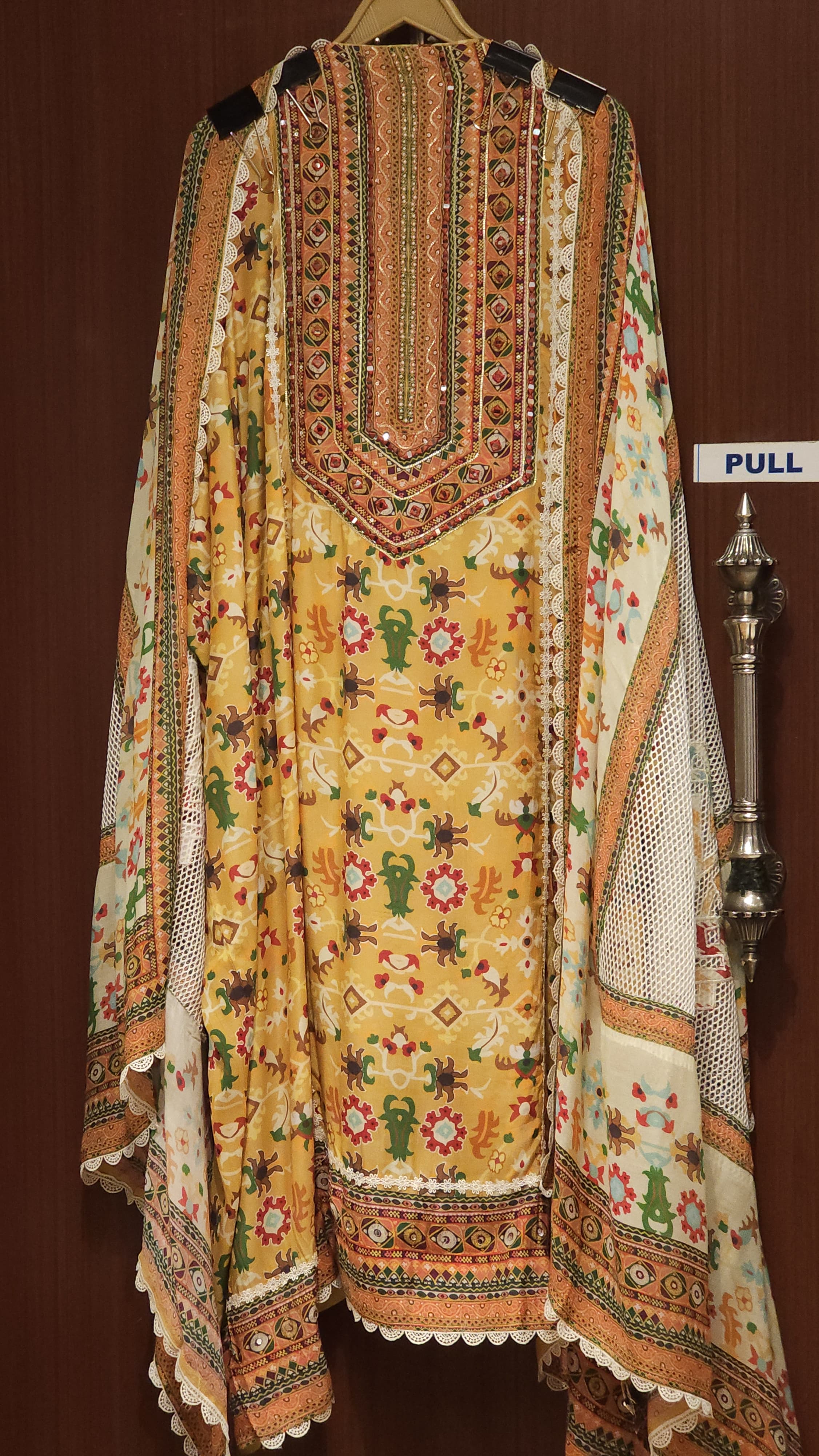 Patola Prints x Muslin – Karachi Jaali in Dupatta