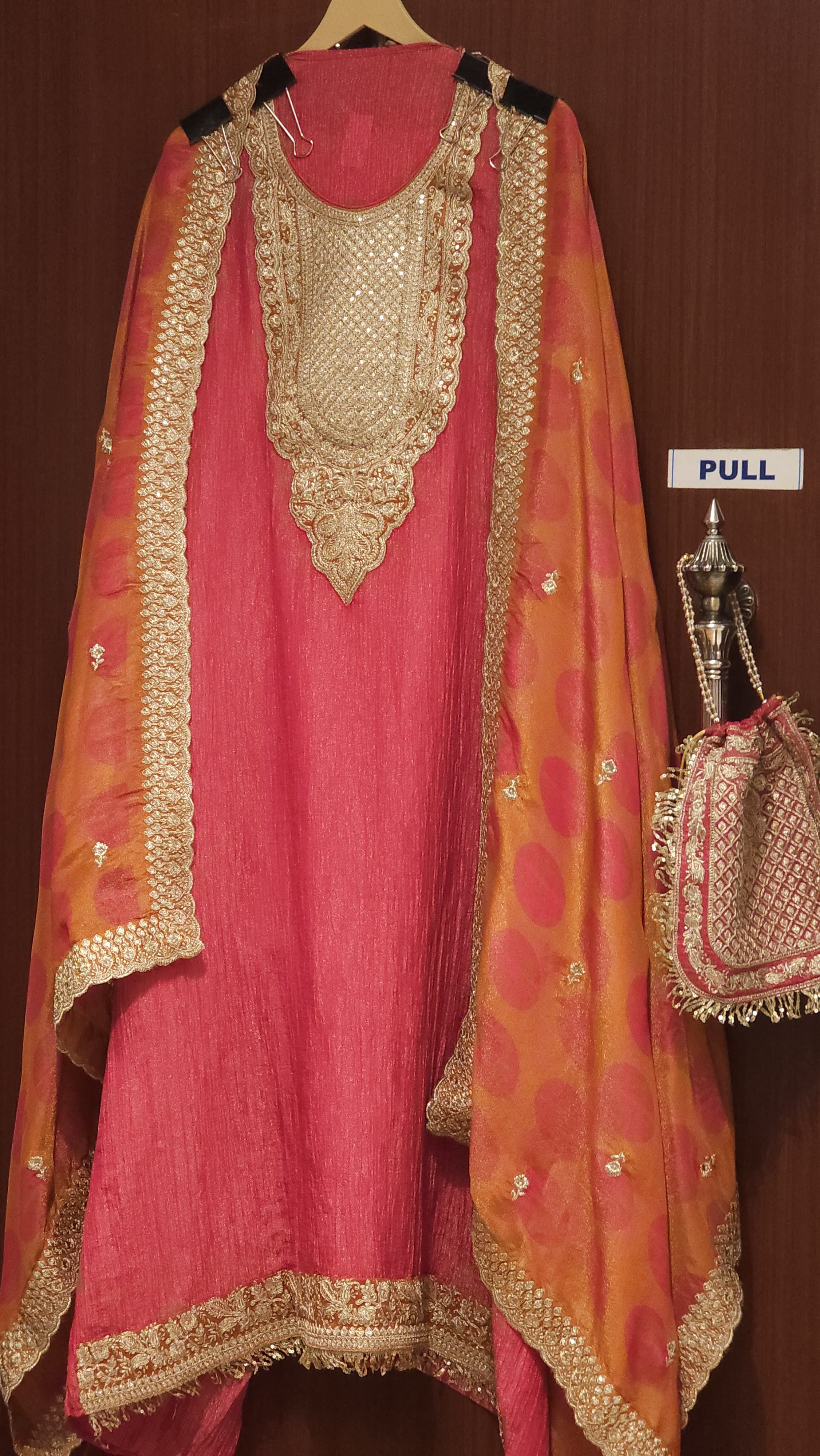 Wrinkled Tissue Suit– Summer Formal Edit (Printed Dupatta)