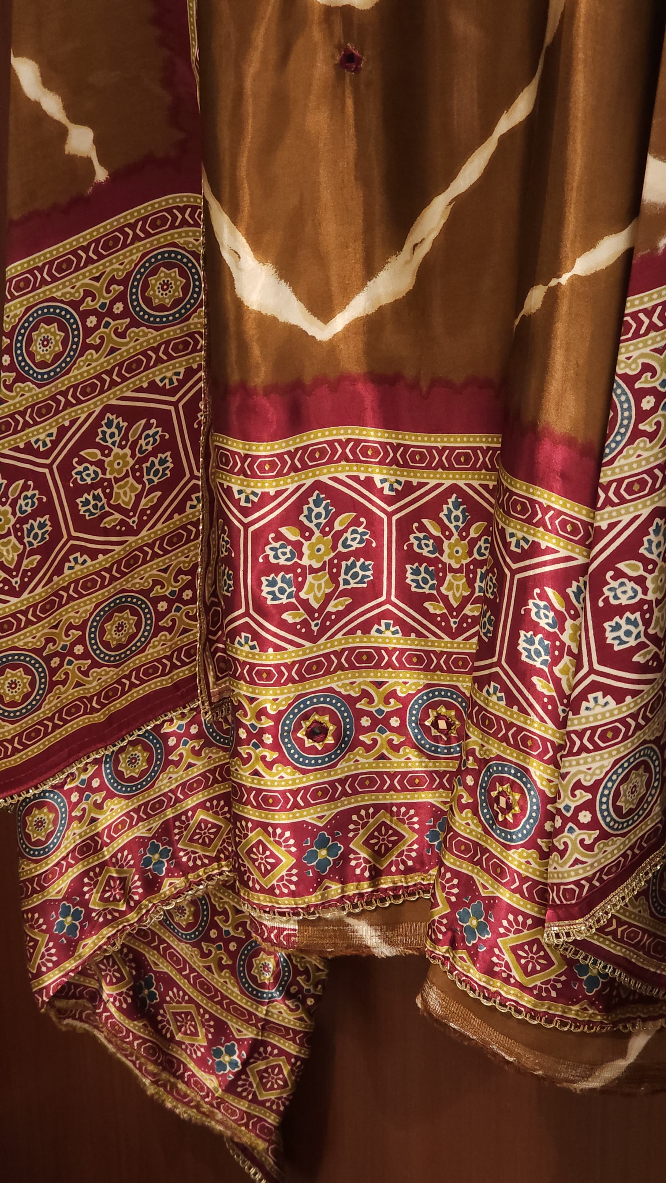 Gajji Silk 7.O with Ajrakh Bandhani Fusion Prints