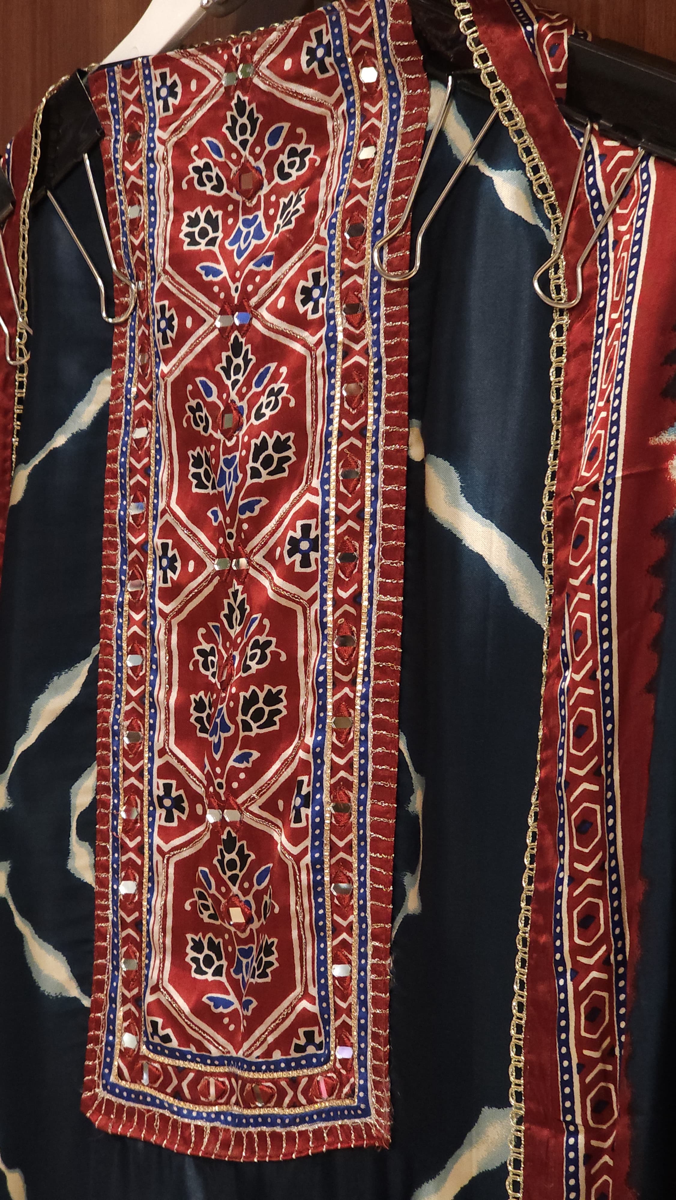 Gajji Silk 7.O with Ajrakh Bandhani Fusion Prints
