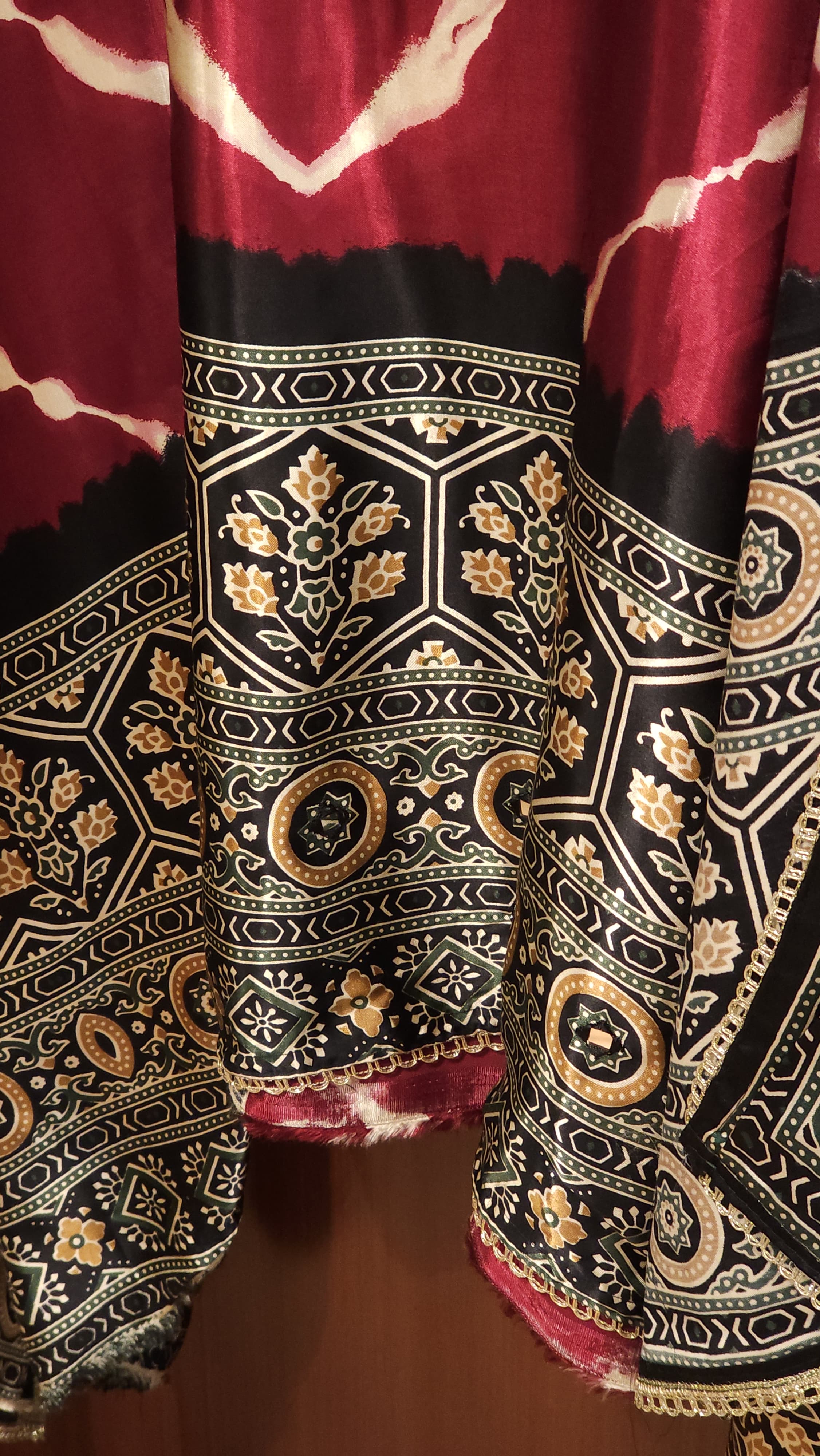 Gajji Silk 7.O with Ajrakh Bandhani Fusion Prints