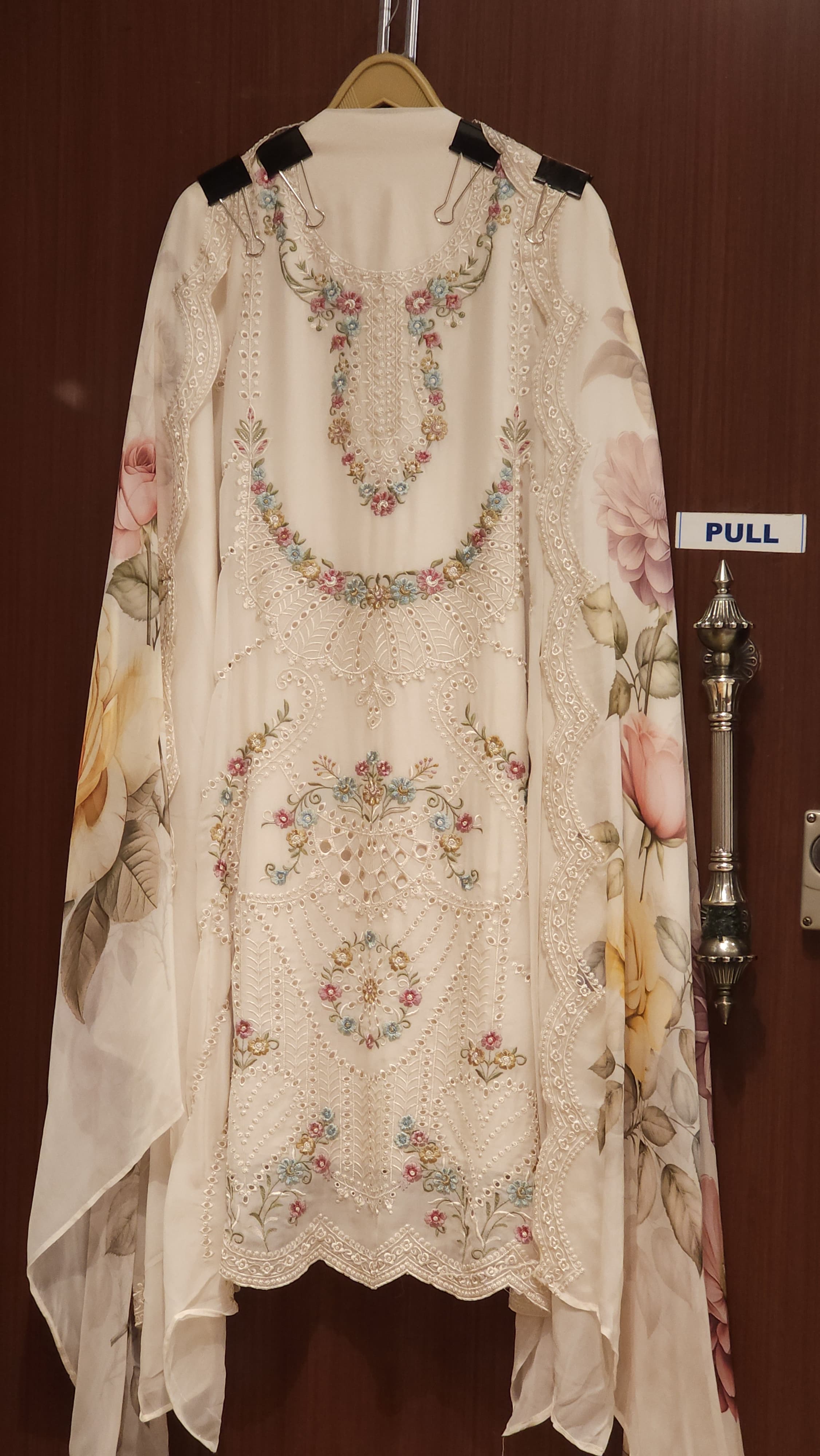Pakistani Suit Cutwork & Threadwork 1.O