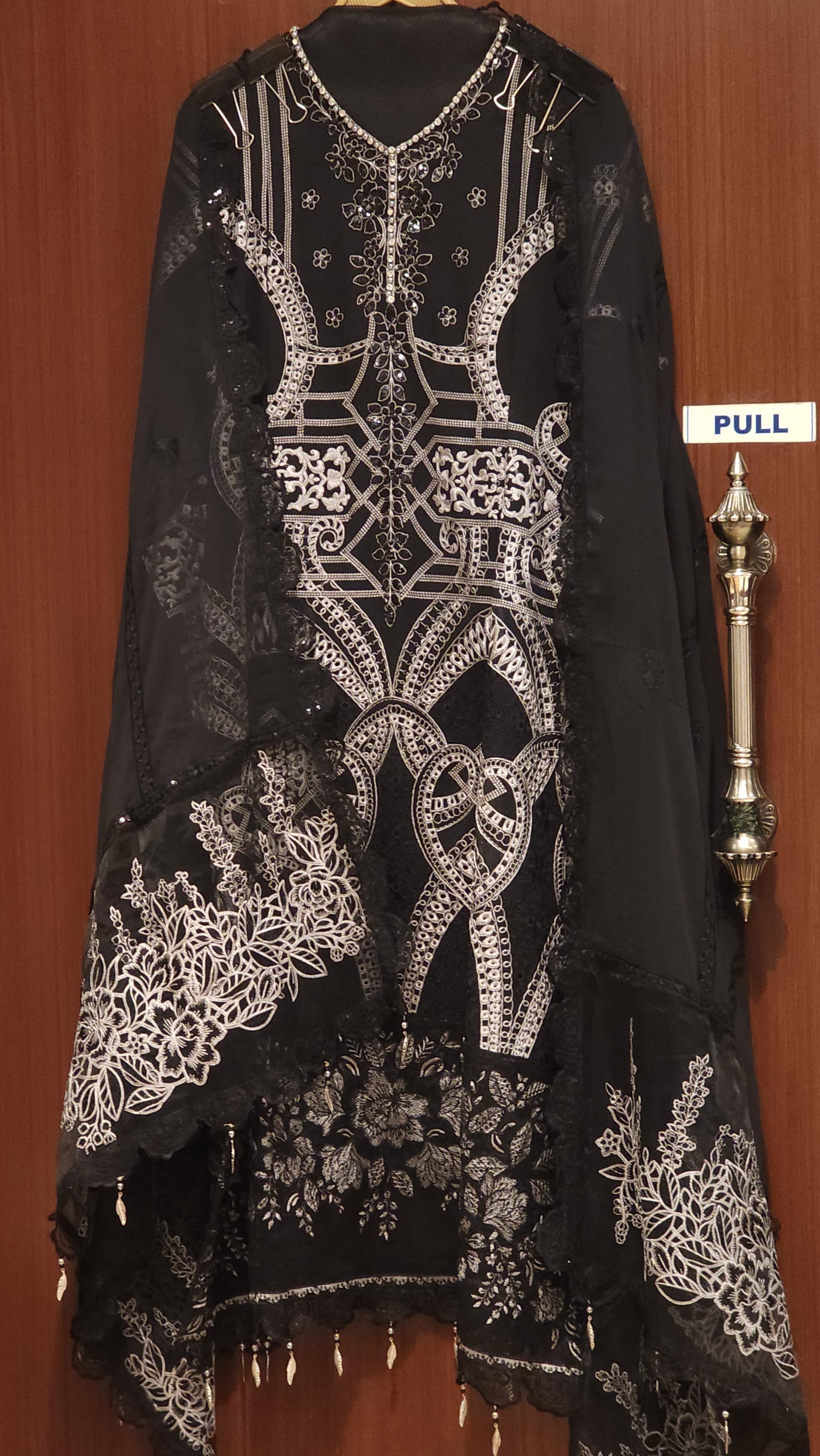 Luxury Pakistani Chiffon Embroidered Suit 2.O