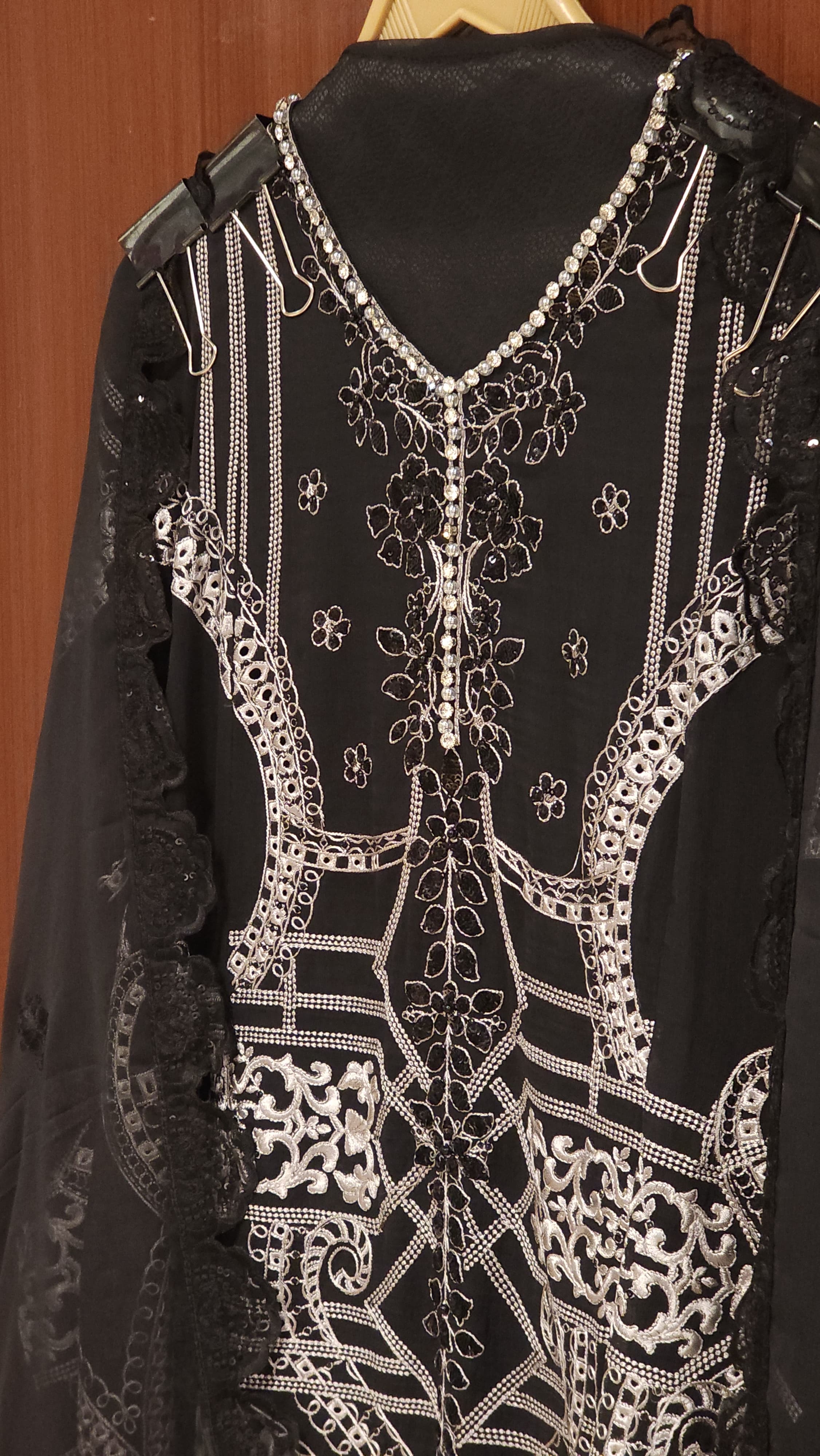 Luxury Pakistani Chiffon Embroidered Suit 2.O