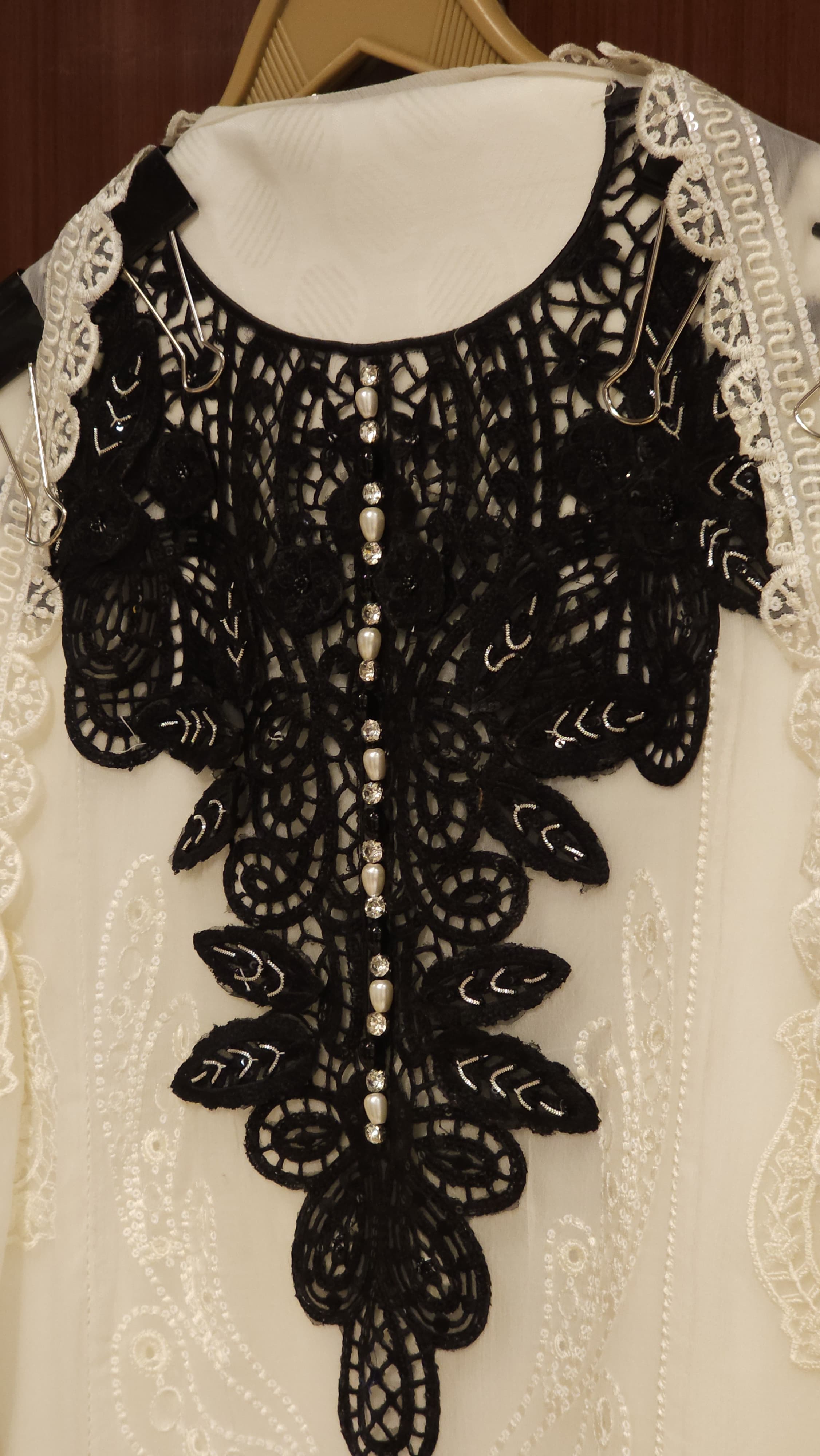 Luxury Pakistani Chiffon Embroidered Suit 2.O
