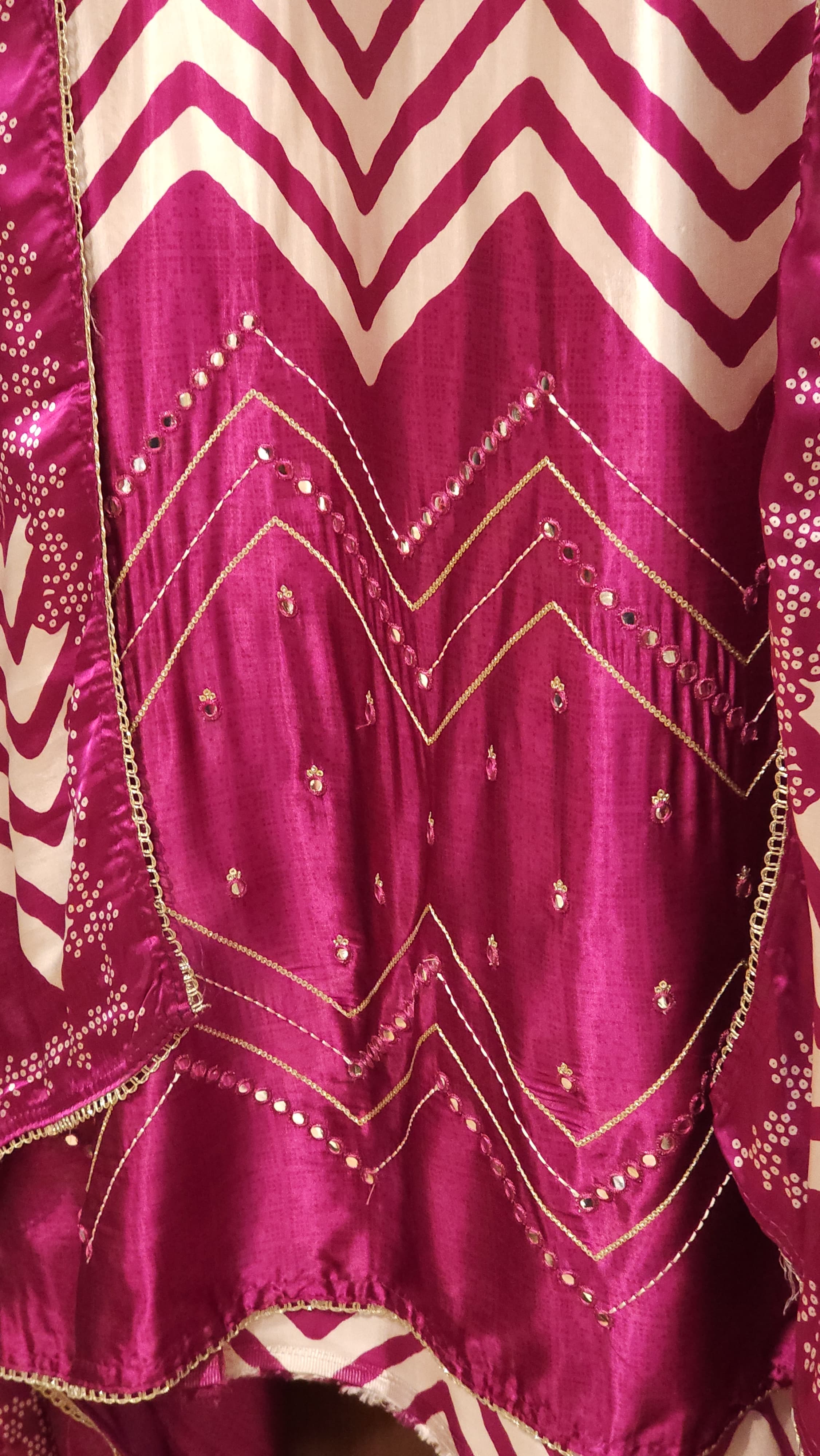 Gajji Silk 8.O with Bandhani & Zigzag Style Fusion