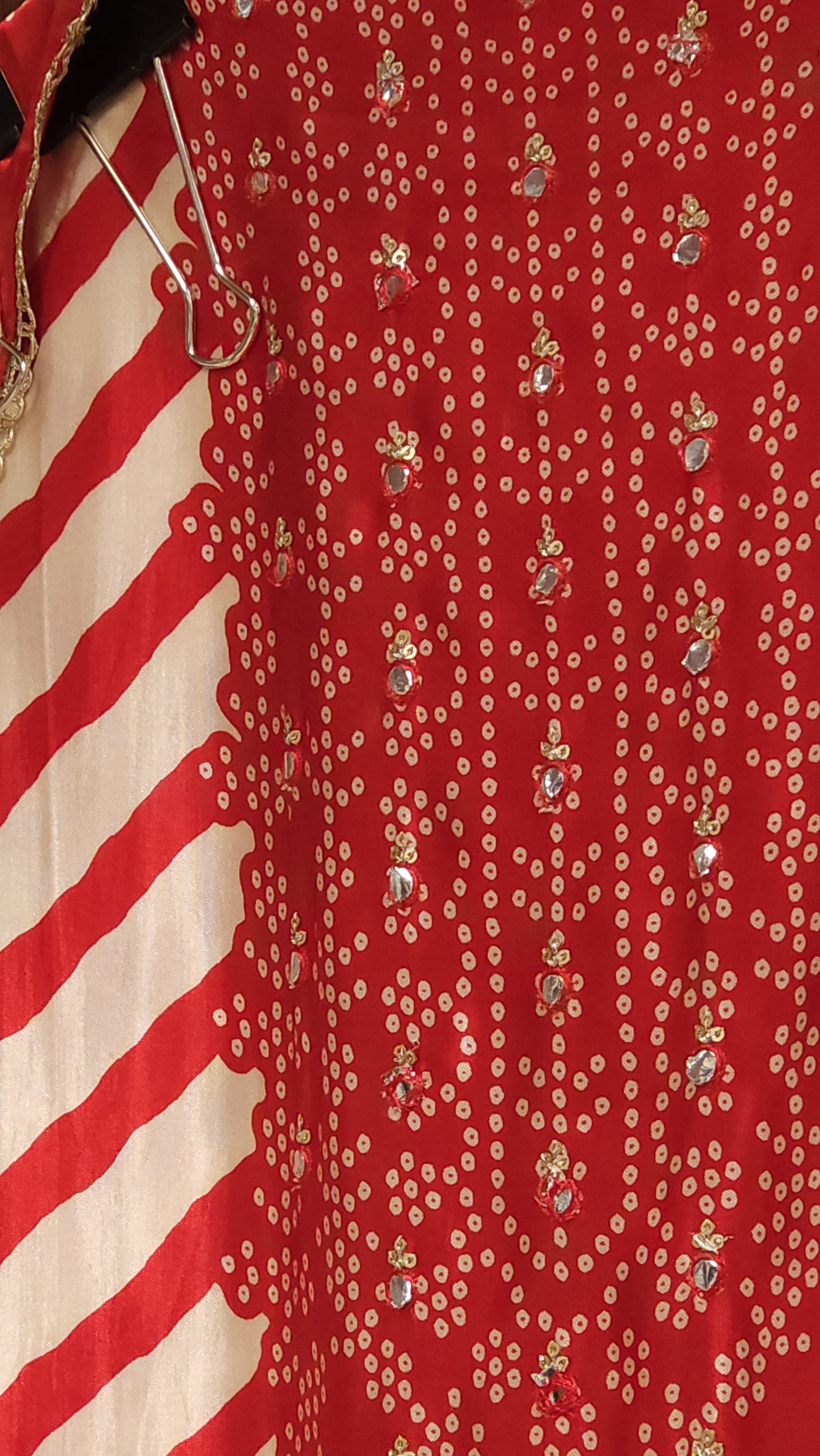 Gajji Silk 8.O with Bandhani & Zigzag Style Fusion